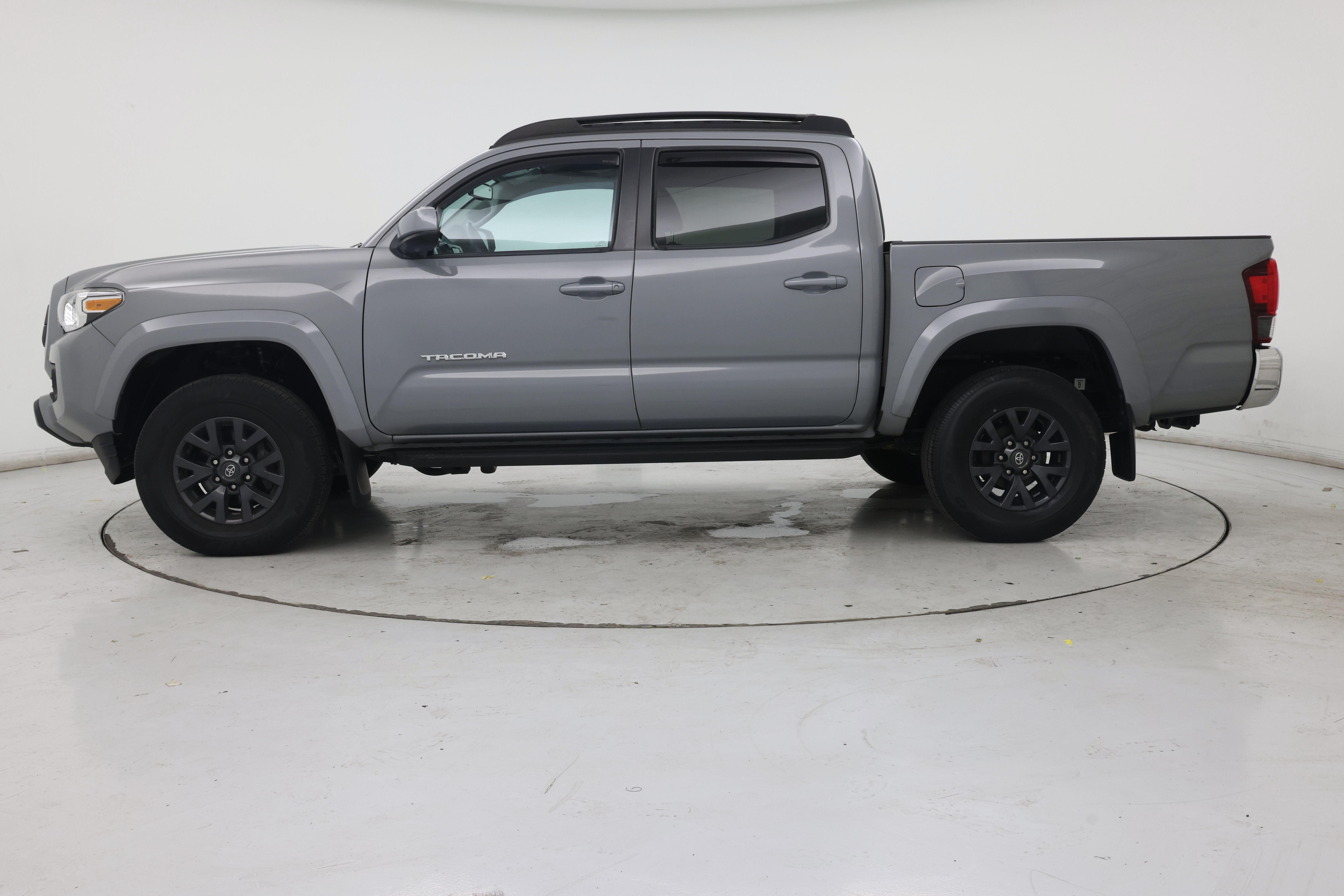 Thumbnail: 2021 Toyota Tacoma - 3