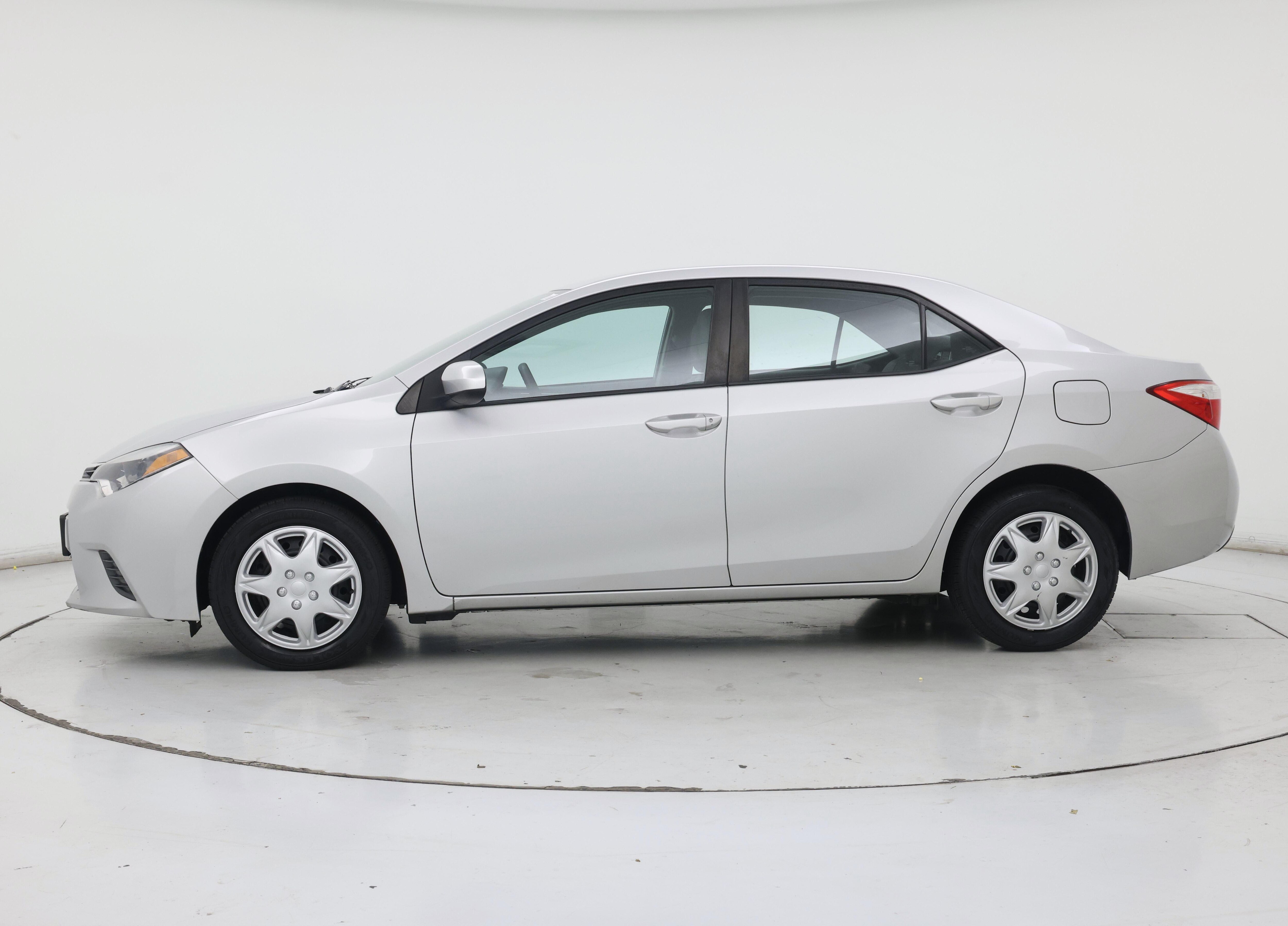 Thumbnail: 2015 Toyota Corolla - 3