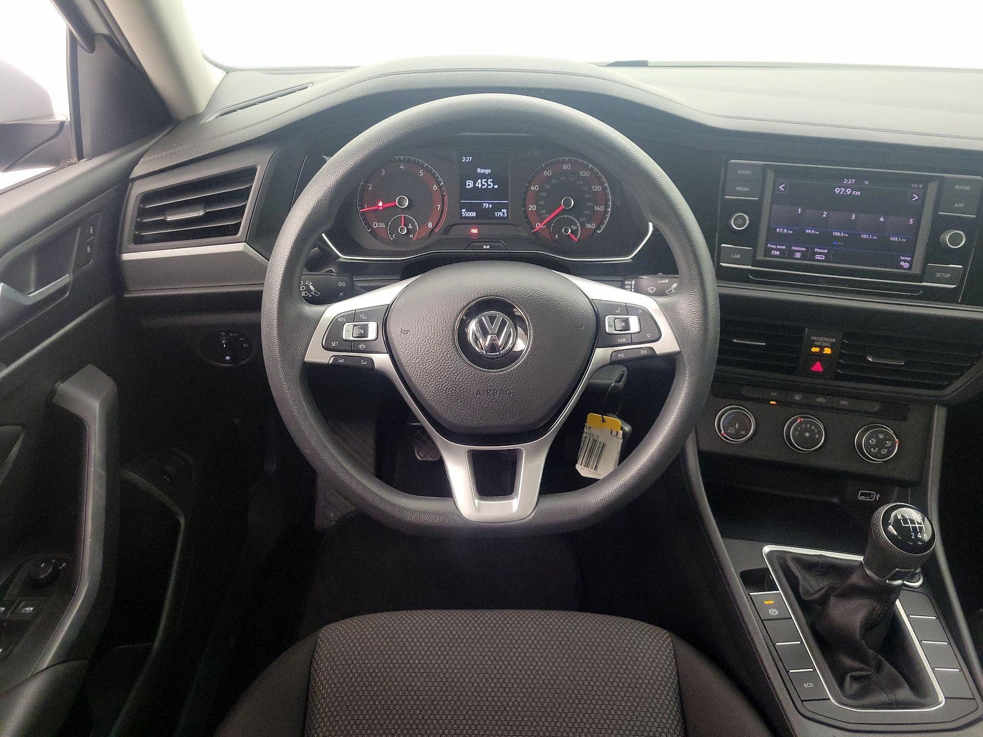 Thumbnail: 2019 Volkswagen Jetta - 10