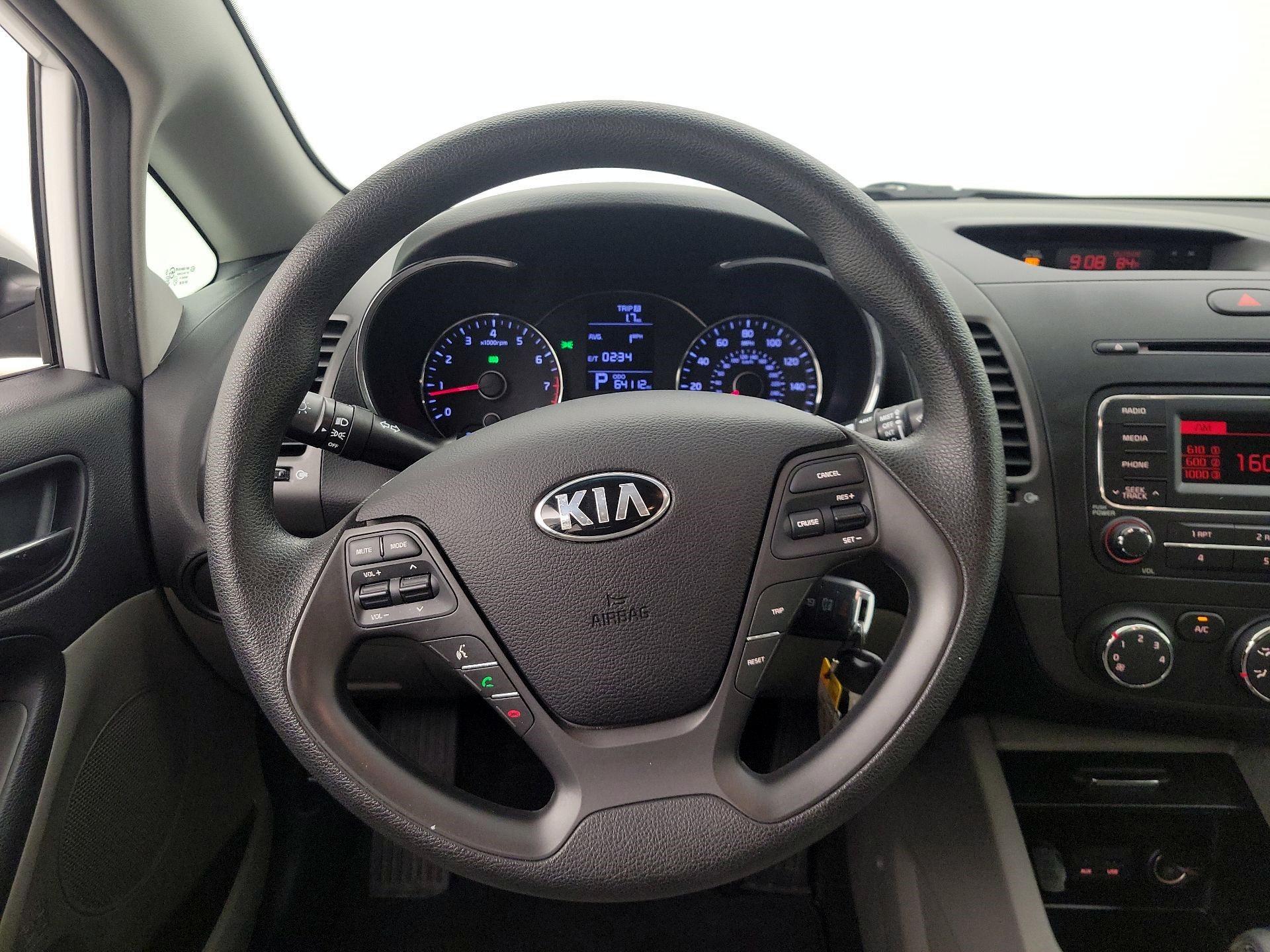Thumbnail: 2015 Kia Forte - 10