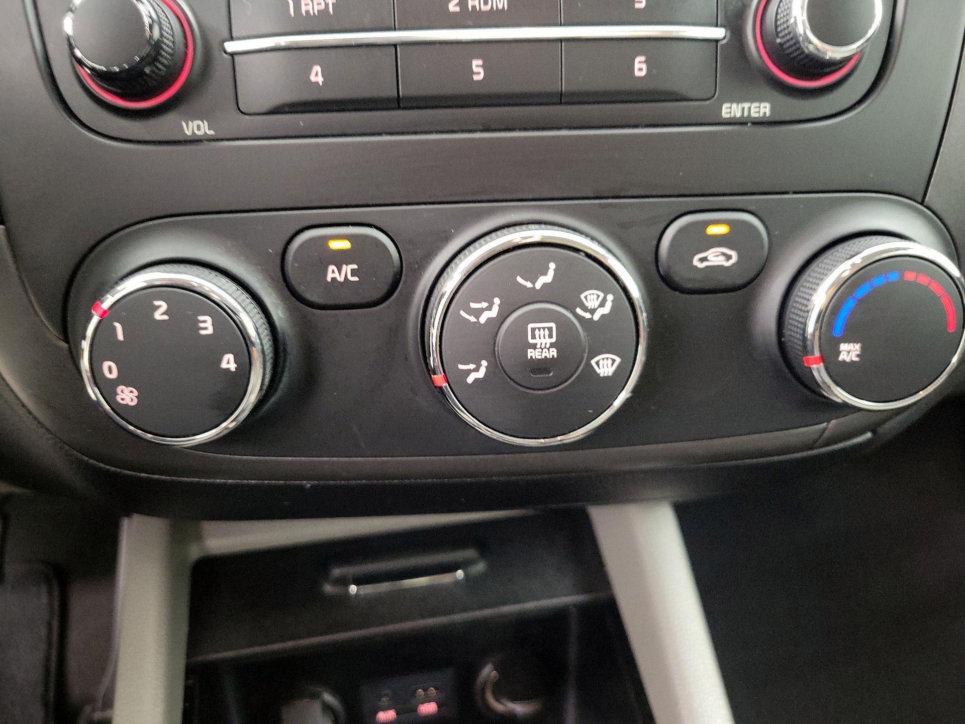 Thumbnail: 2015 Kia Forte - 15