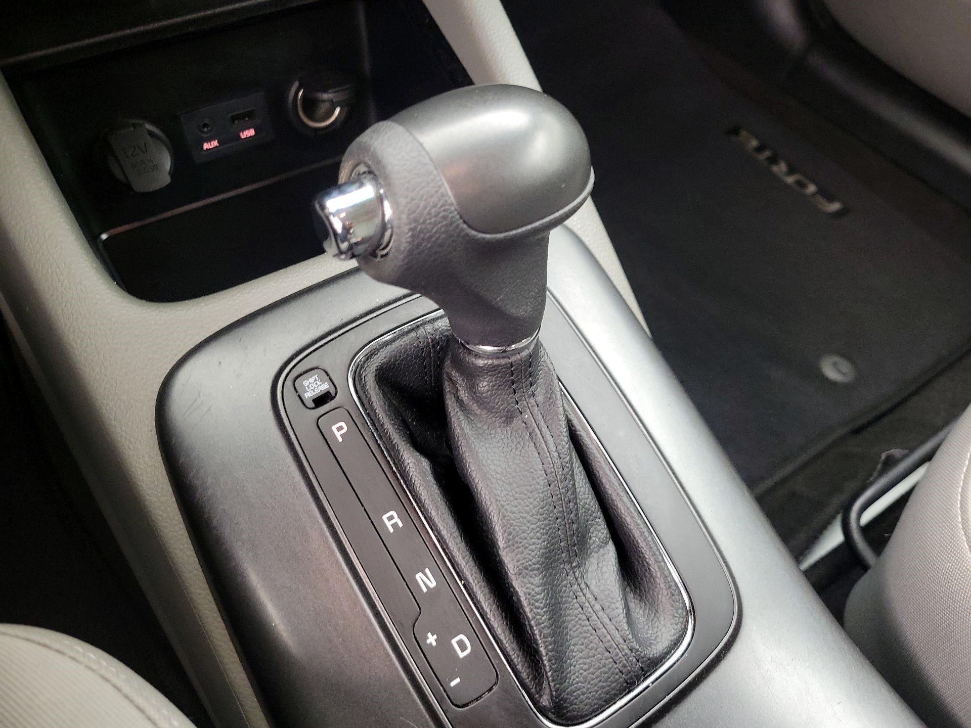 Thumbnail: 2015 Kia Forte - 16