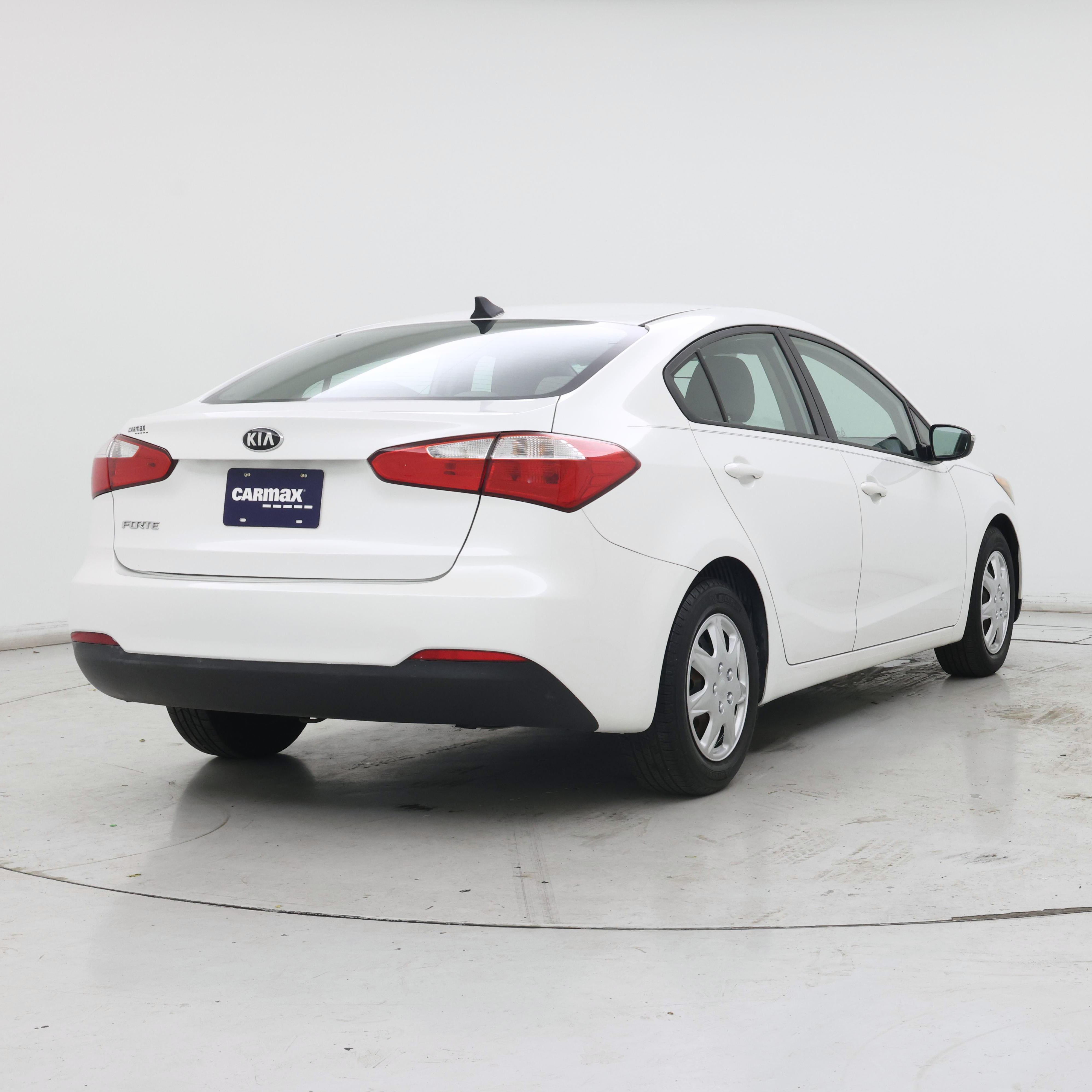 Thumbnail: 2015 Kia Forte - 8