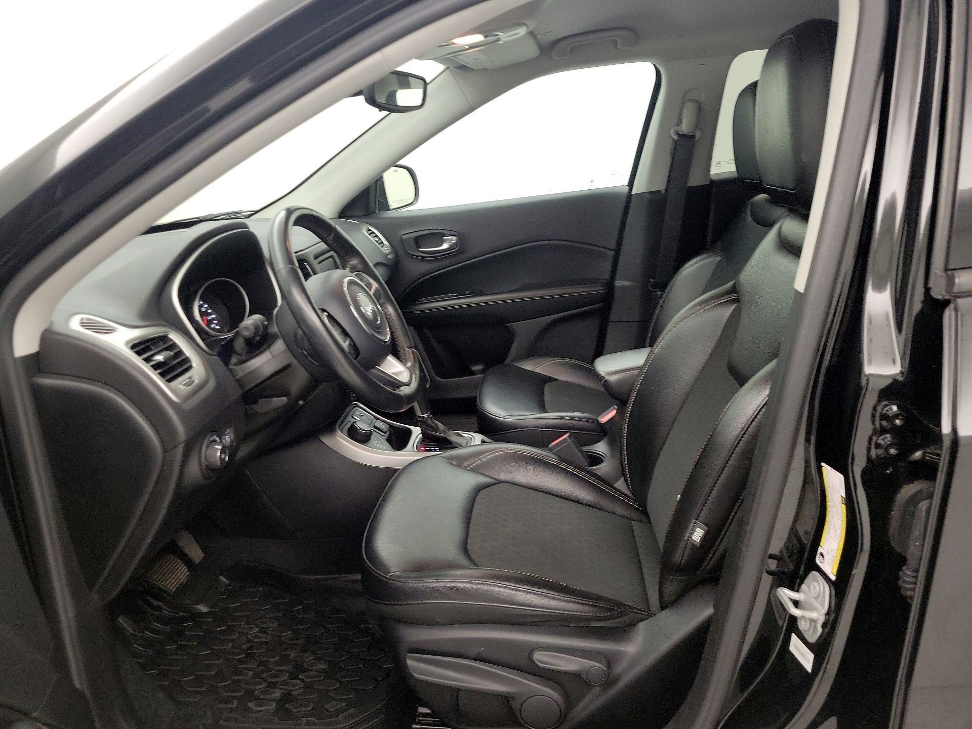 Thumbnail: 2018 Jeep Compass - 11