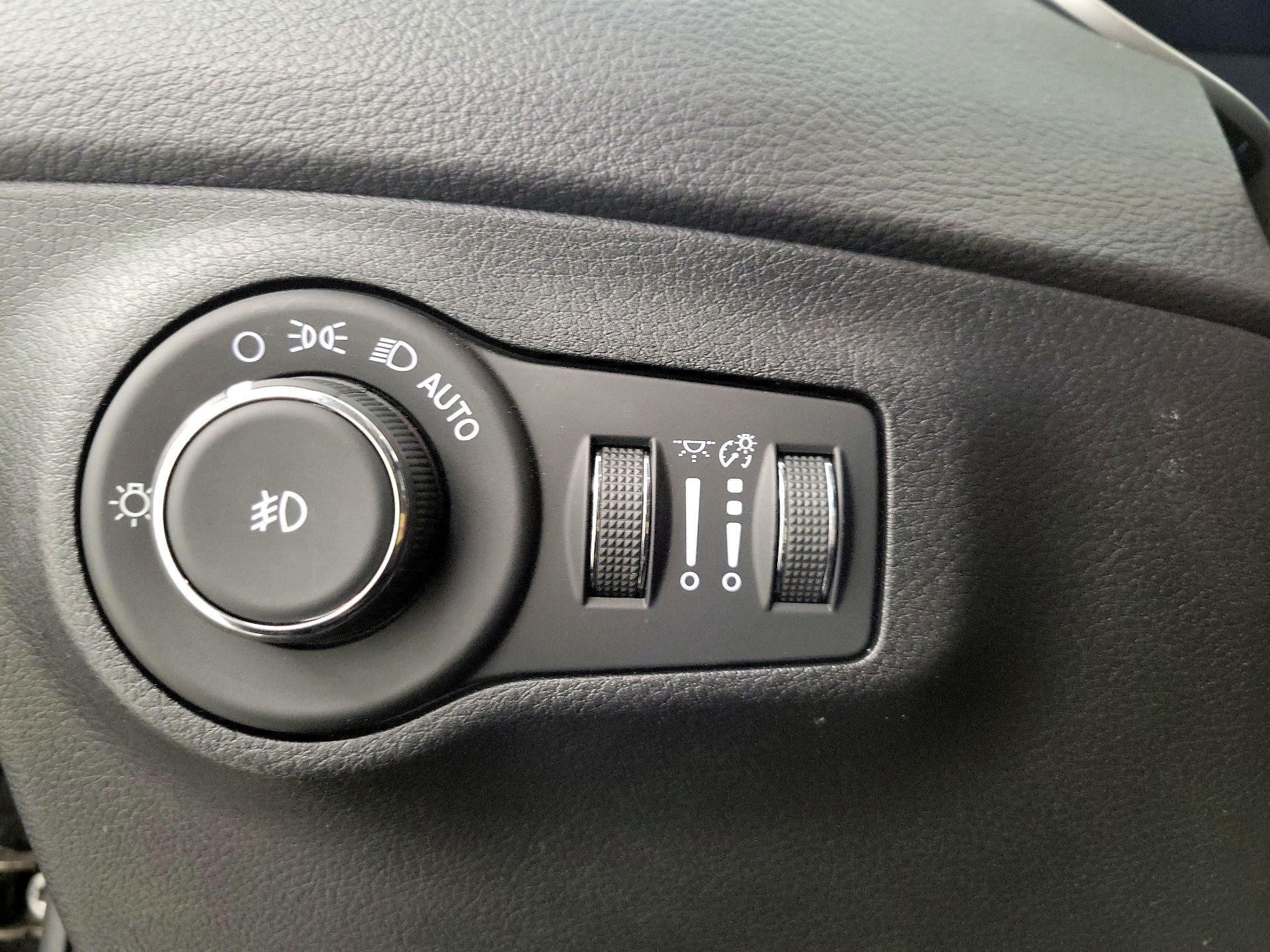 Thumbnail: 2018 Jeep Compass - 13