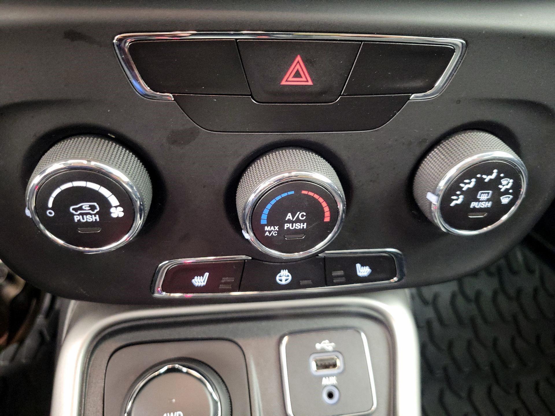 Thumbnail: 2018 Jeep Compass - 16