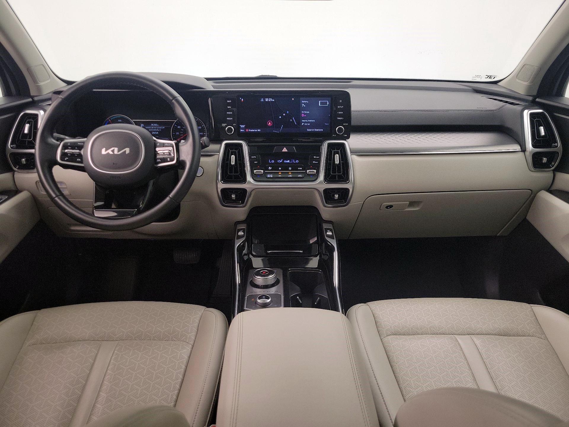 Thumbnail: 2022 Kia Sorento - 9
