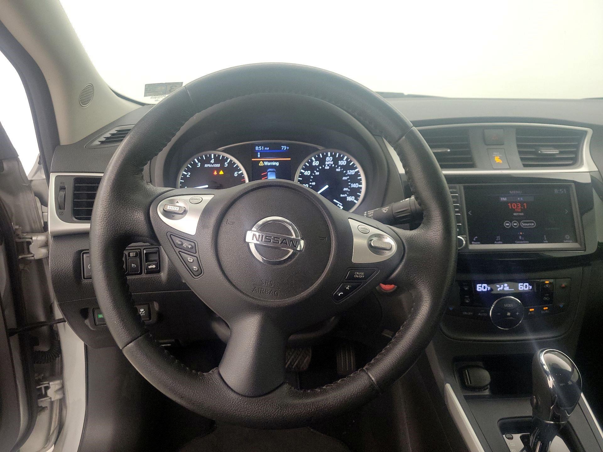 Thumbnail: 2019 Nissan Sentra - 10