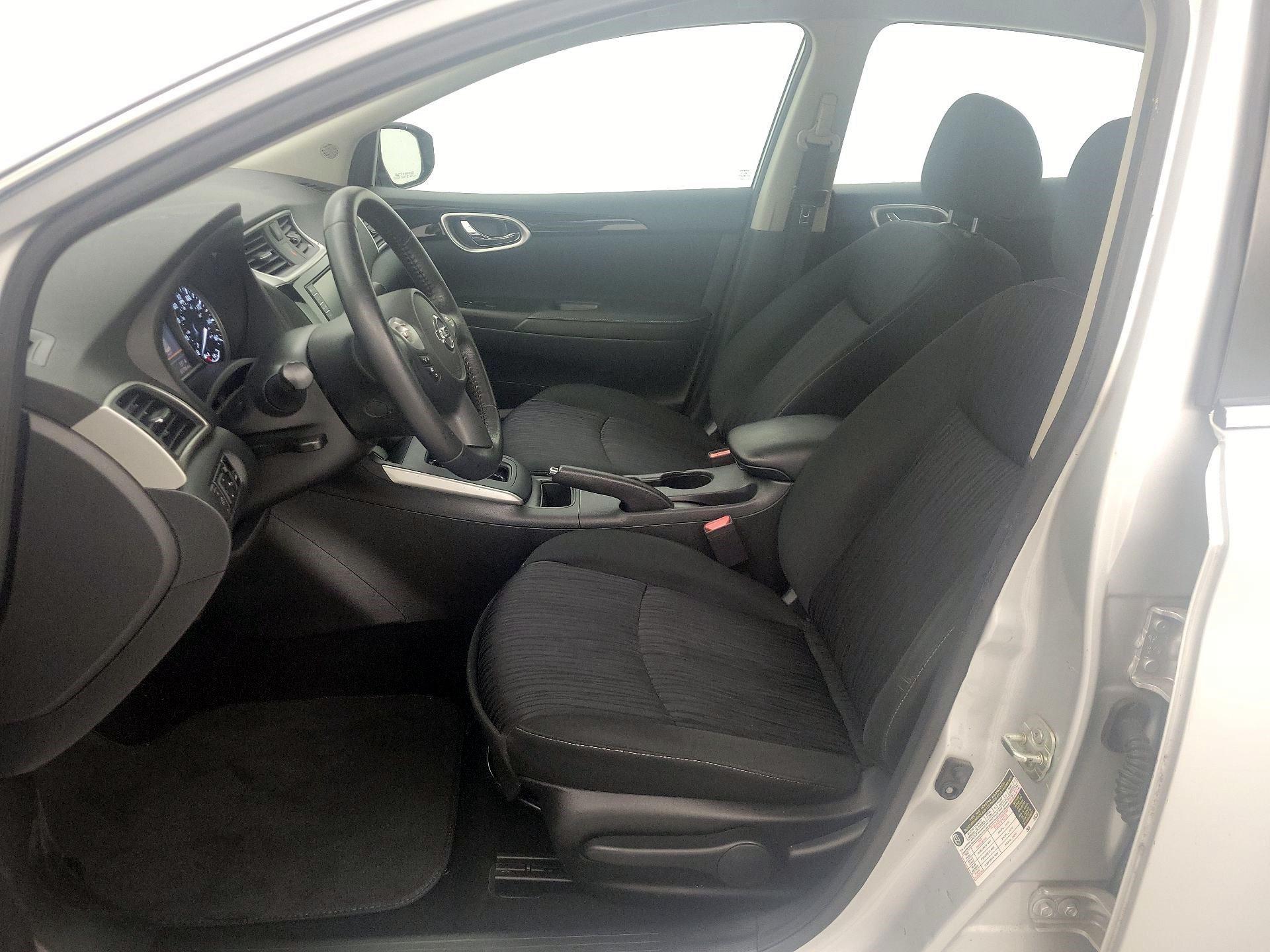 Thumbnail: 2019 Nissan Sentra - 11