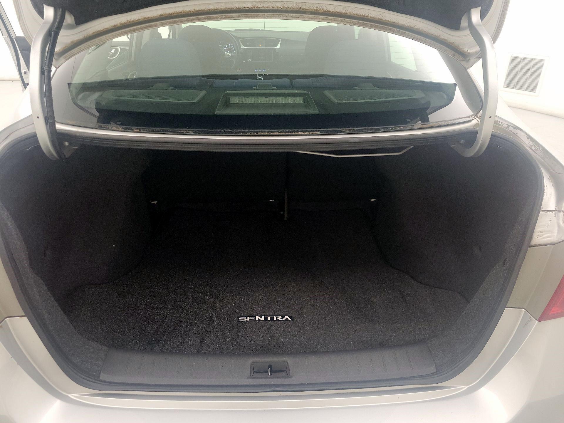 Thumbnail: 2019 Nissan Sentra - 20