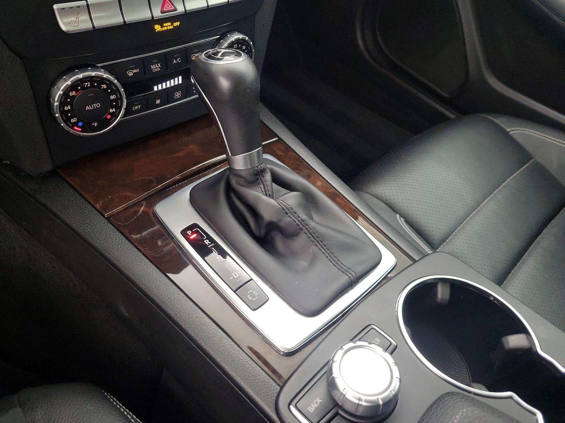 Thumbnail: 2014 Mercedes-Benz C-Class - 18