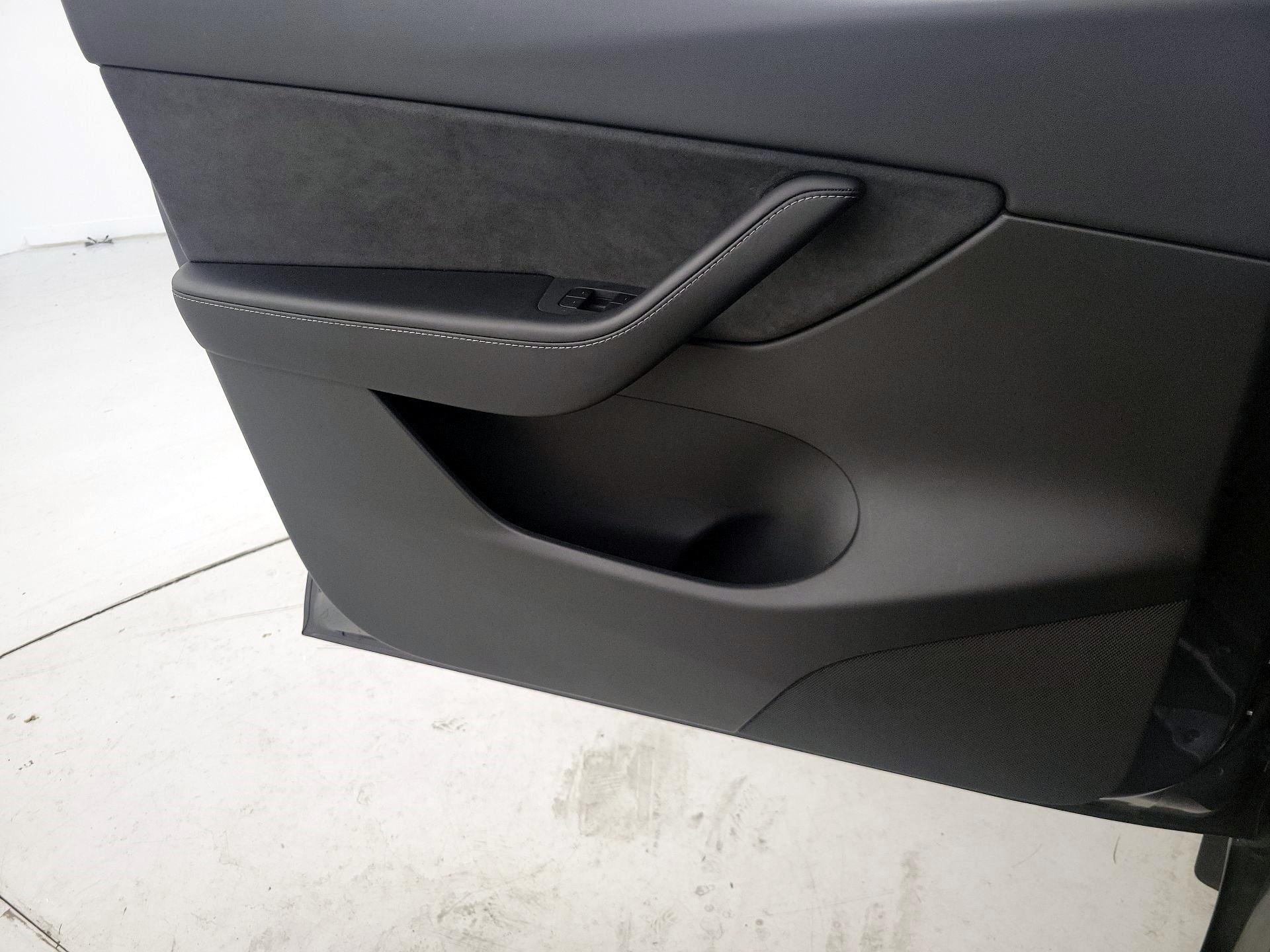 Thumbnail: 2021 Tesla Model Y - 12