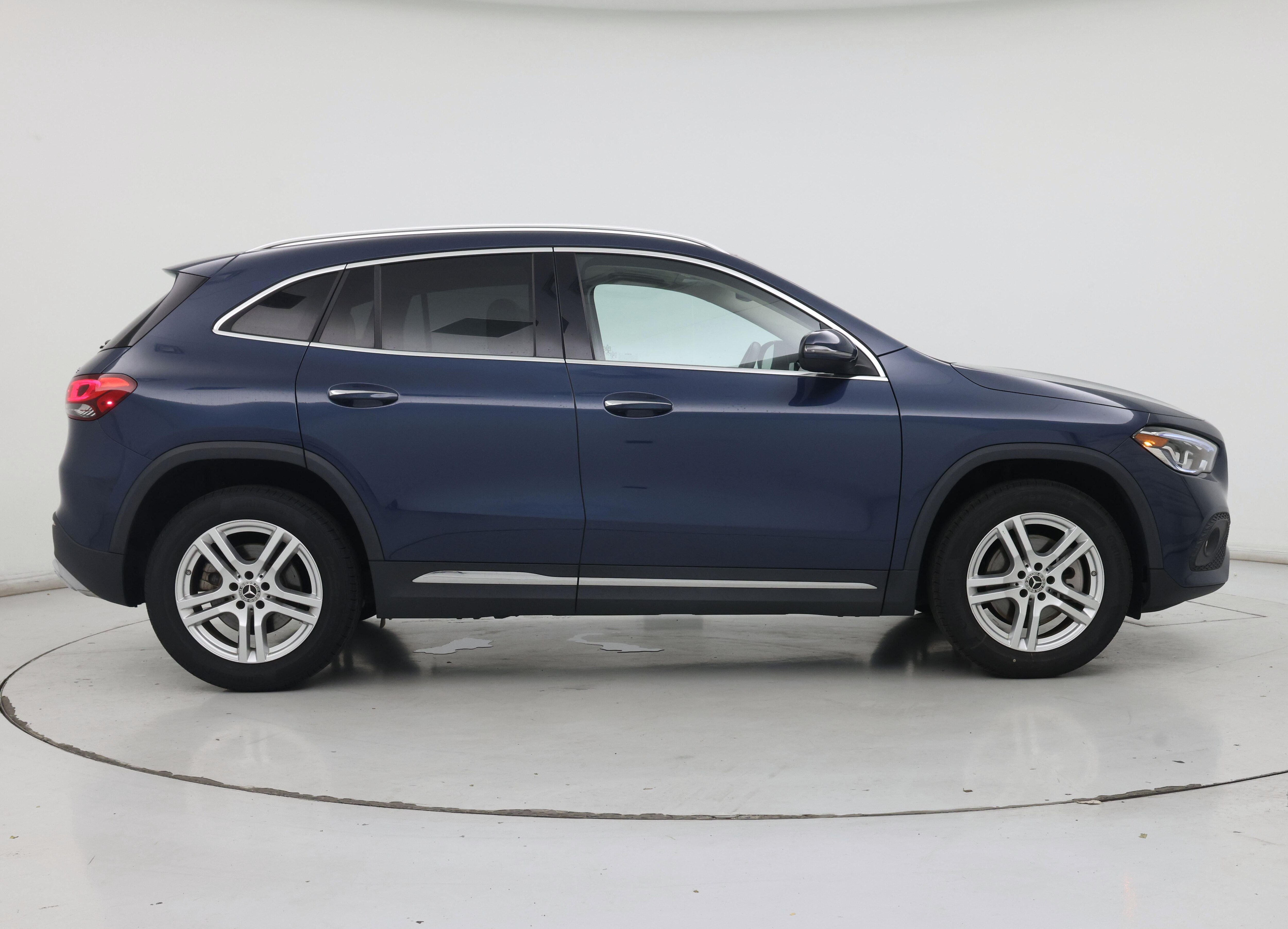Thumbnail: 2022 Mercedes-Benz GLA - 7