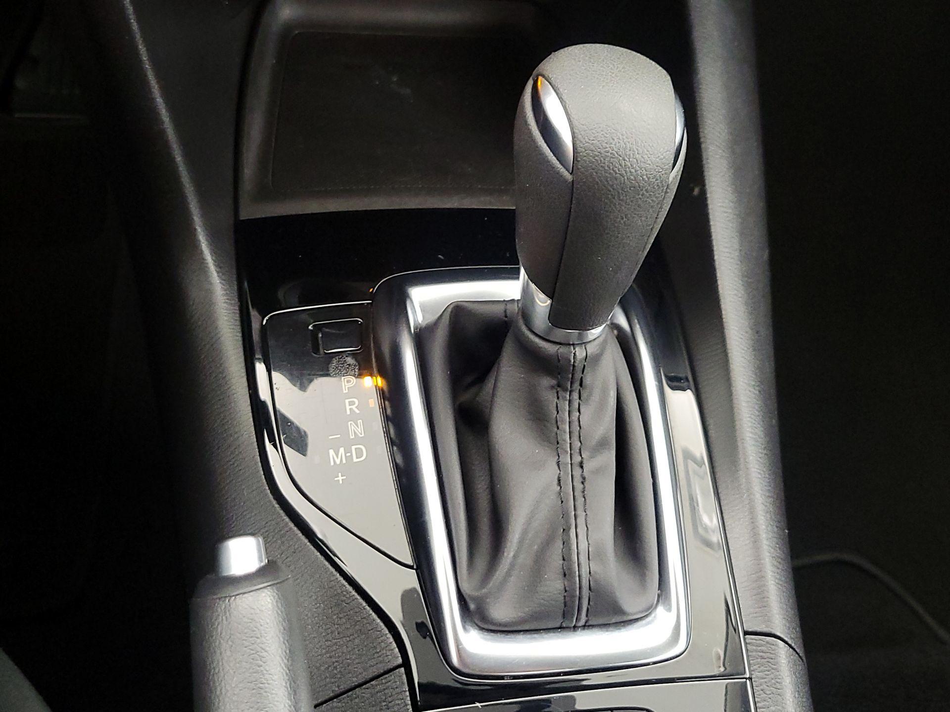 Thumbnail: 2016 Mazda Mazda3 - 17
