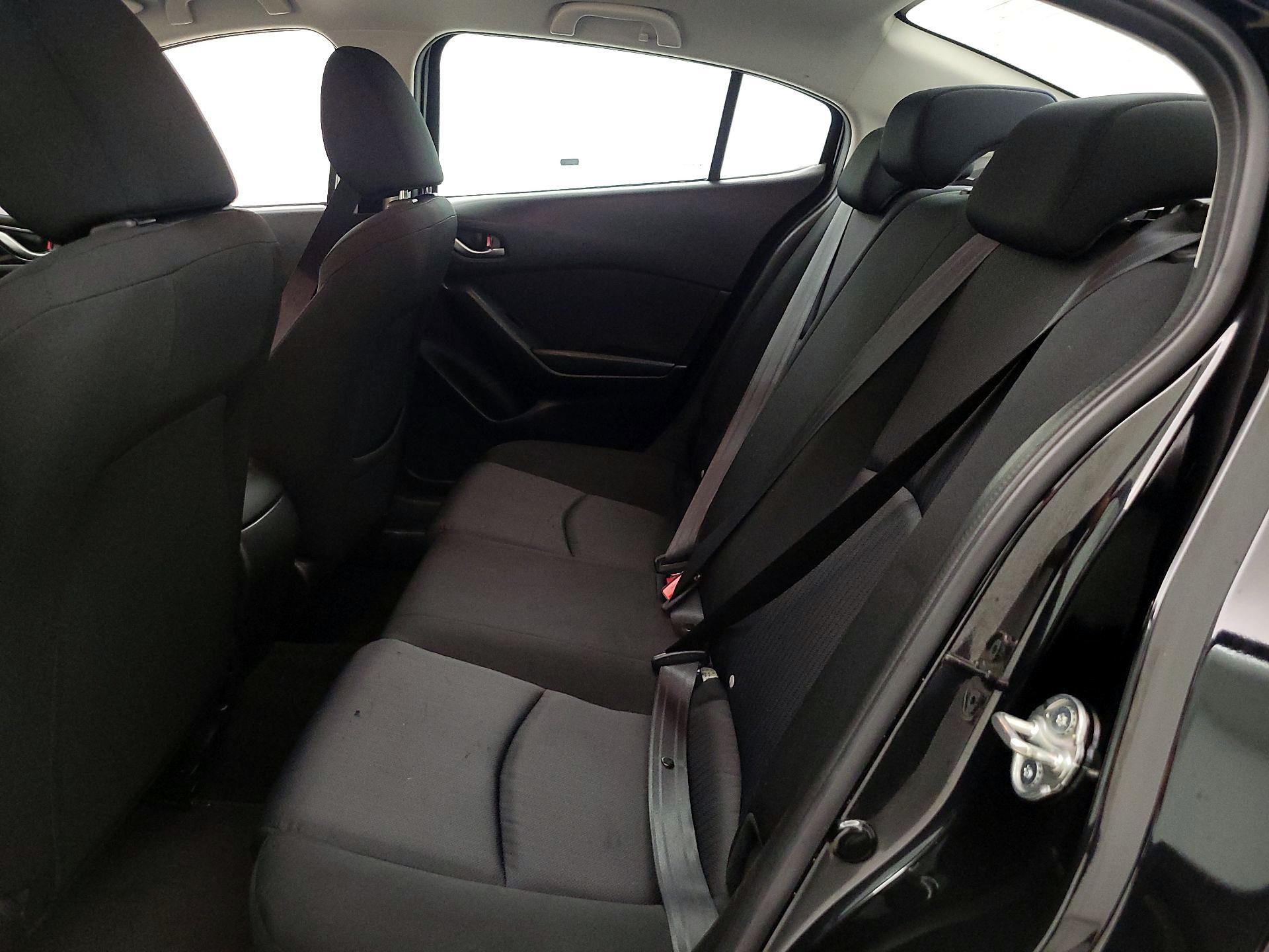 Thumbnail: 2016 Mazda Mazda3 - 19
