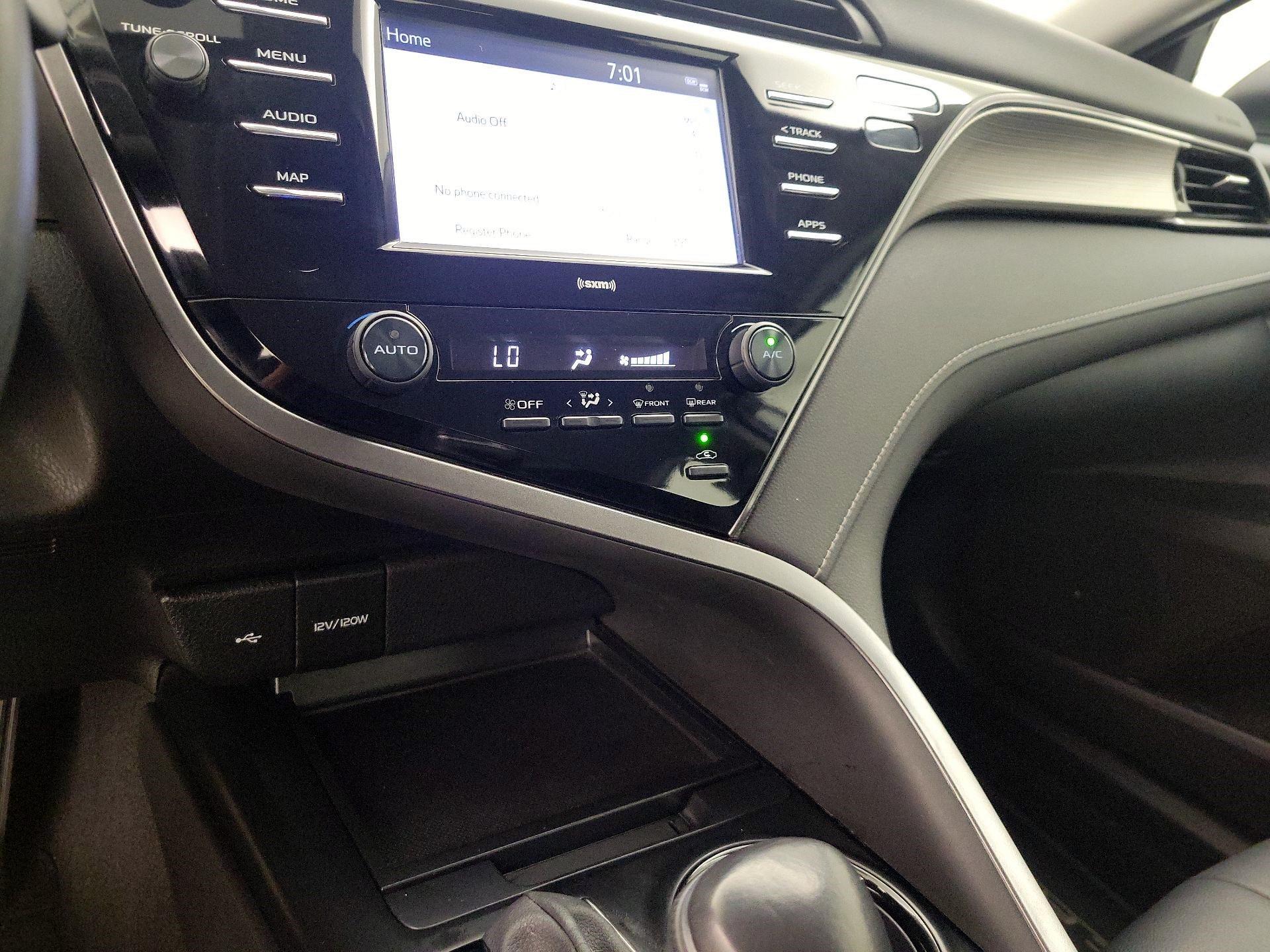 Thumbnail: 2020 Toyota Camry - 16