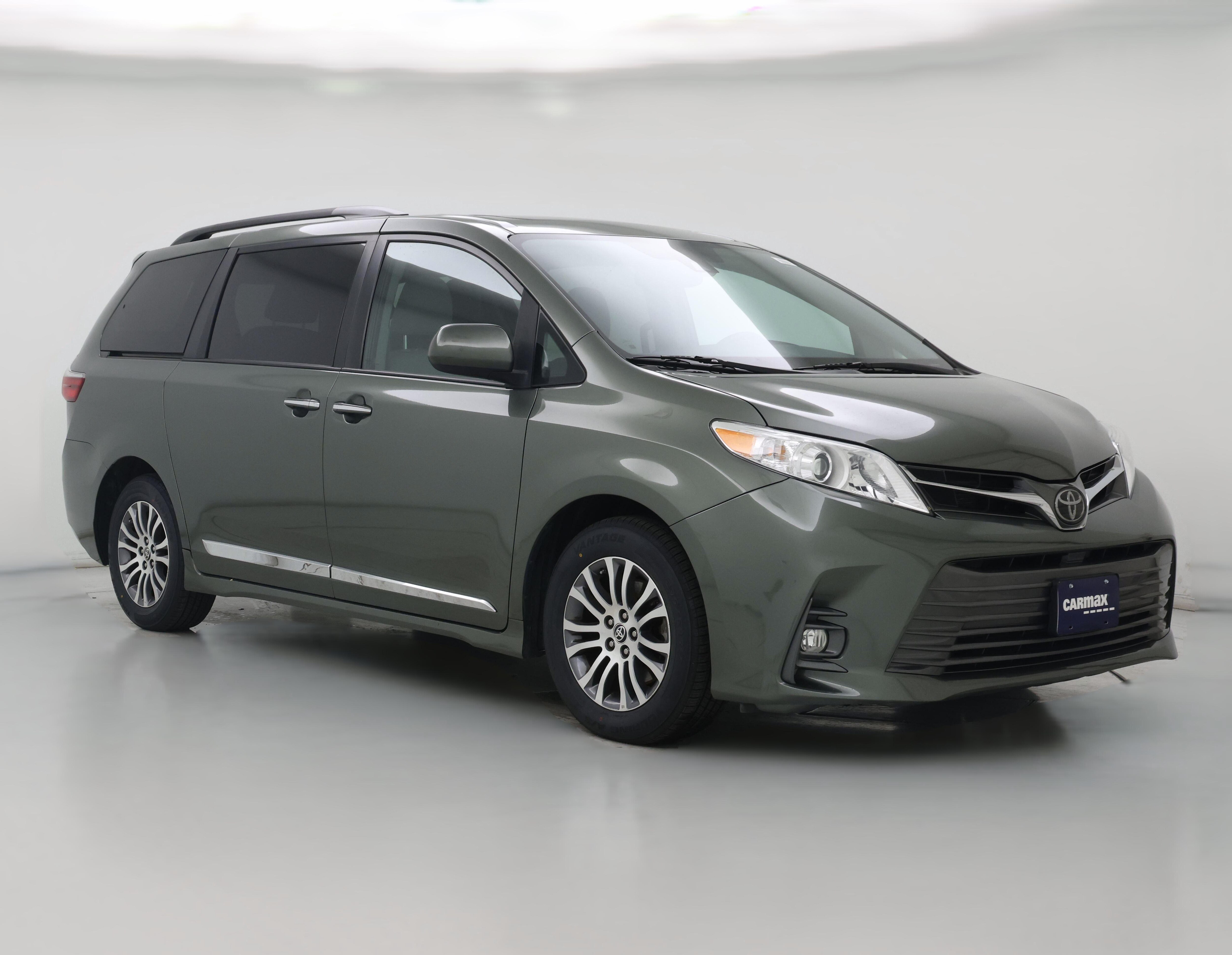 Thumbnail: 2020 Toyota Sienna - 1