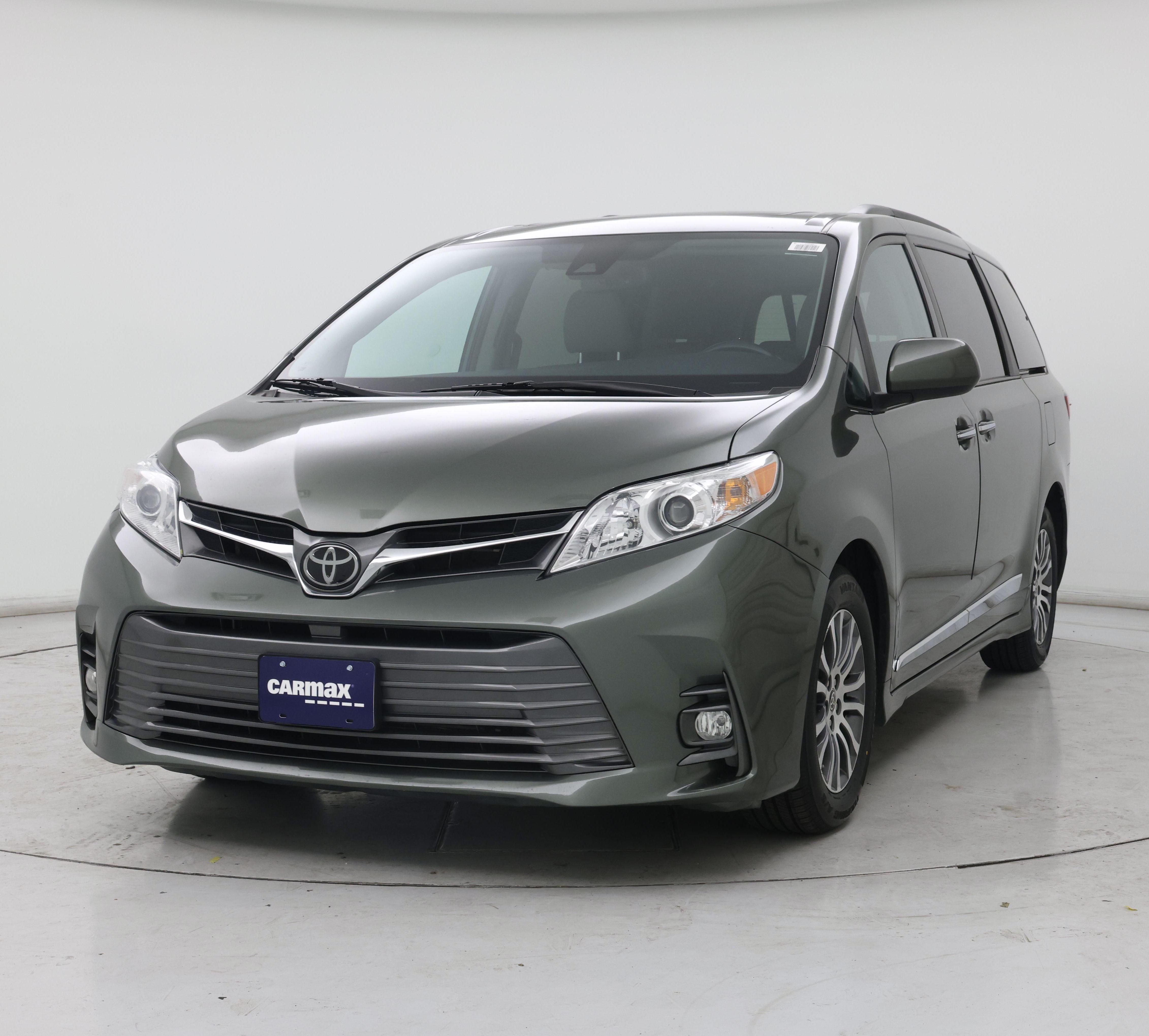 Thumbnail: 2020 Toyota Sienna - 4