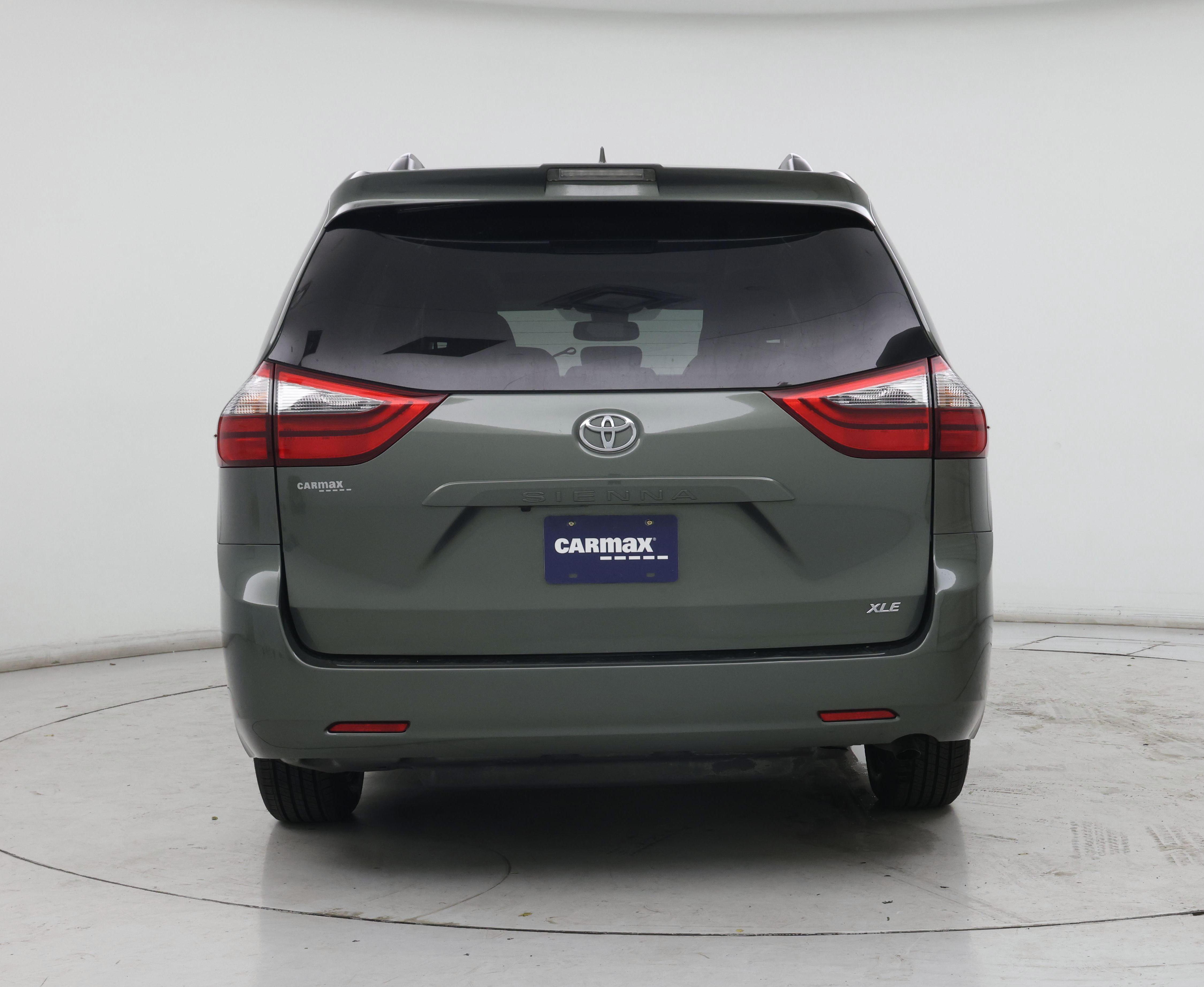 Thumbnail: 2020 Toyota Sienna - 6