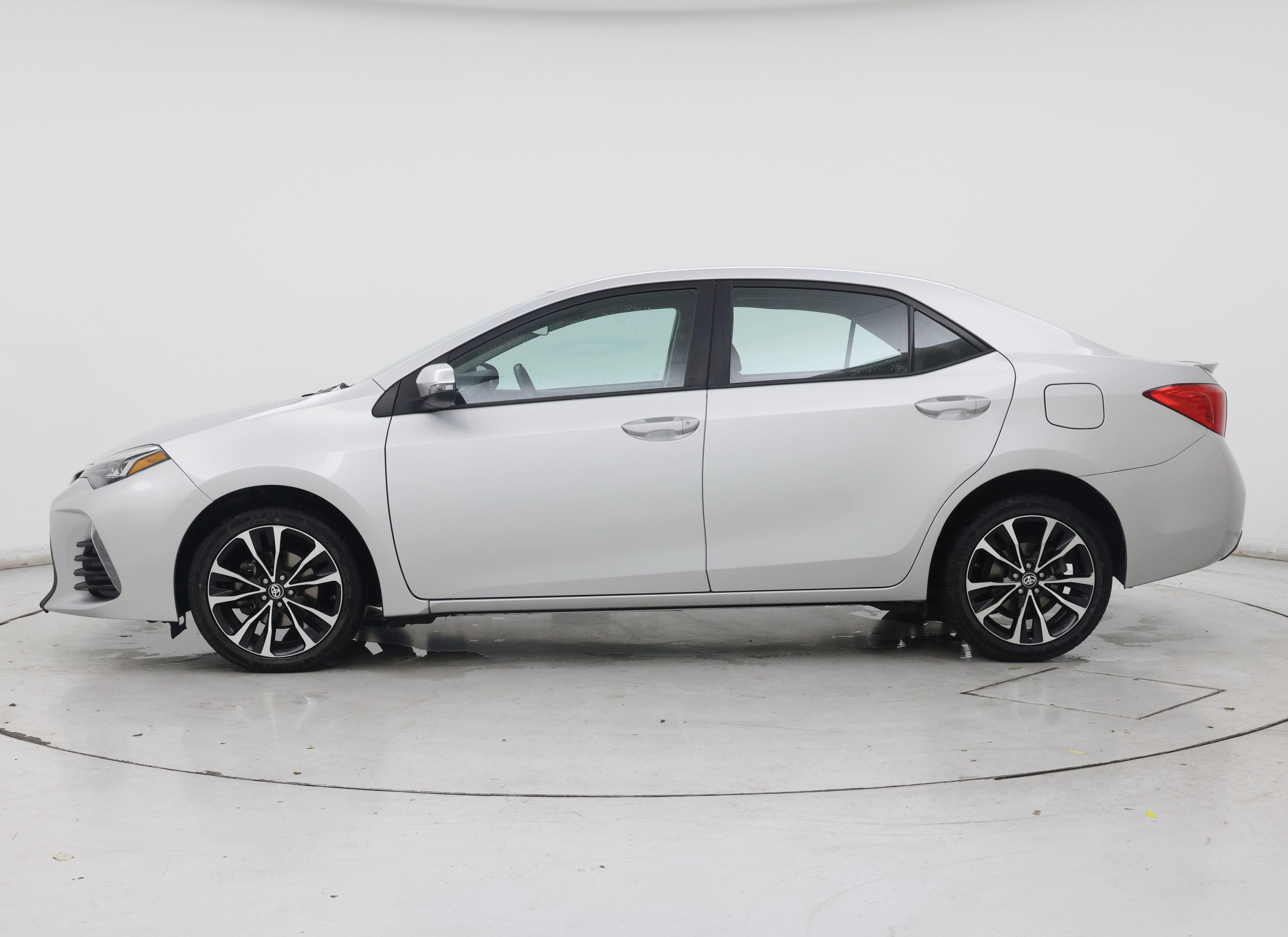 Thumbnail: 2017 Toyota Corolla - 3