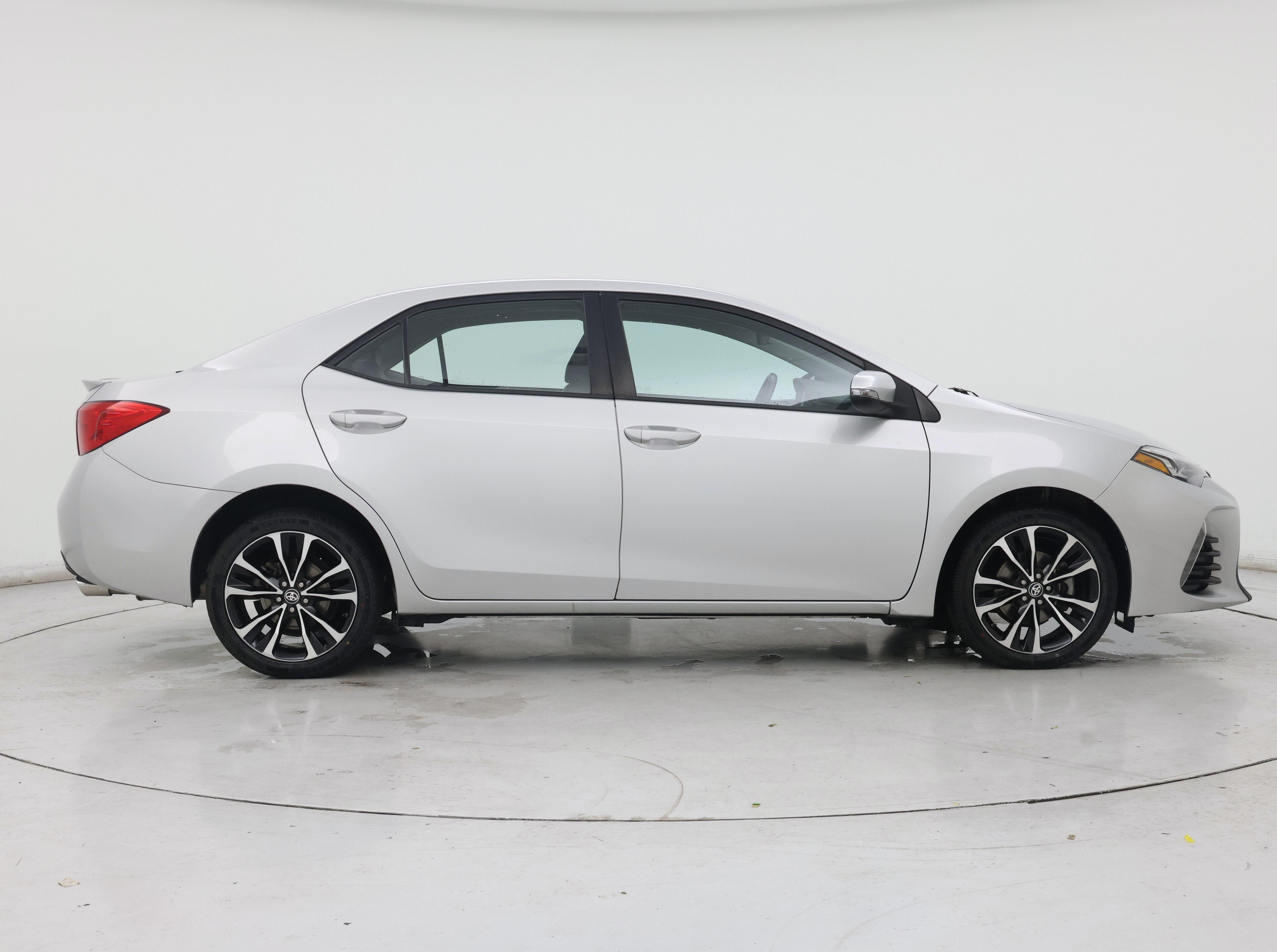 Thumbnail: 2017 Toyota Corolla - 7