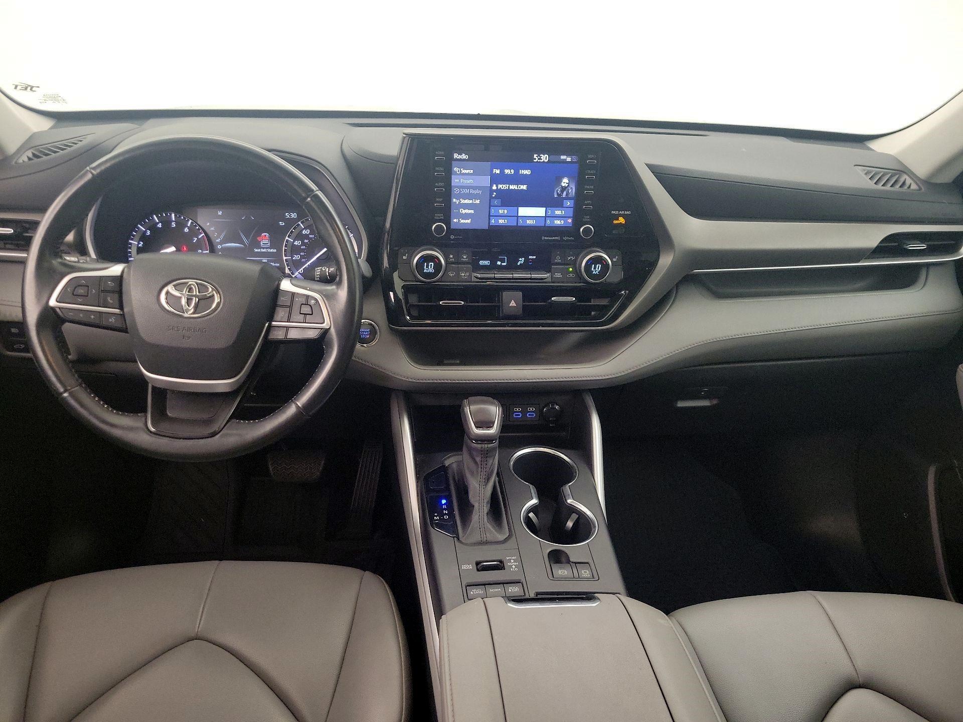 Thumbnail: 2022 Toyota Highlander - 9