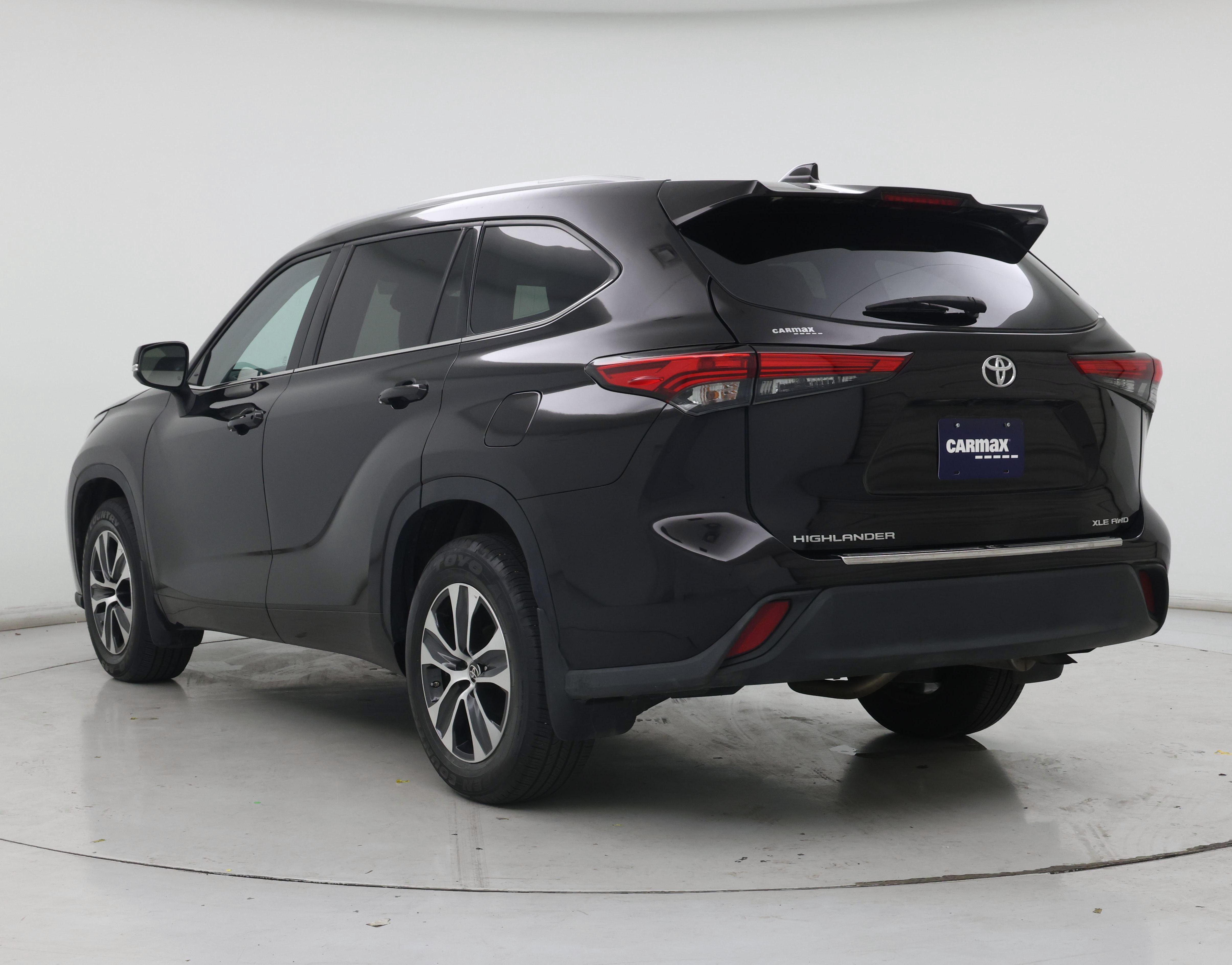 Thumbnail: 2022 Toyota Highlander - 2