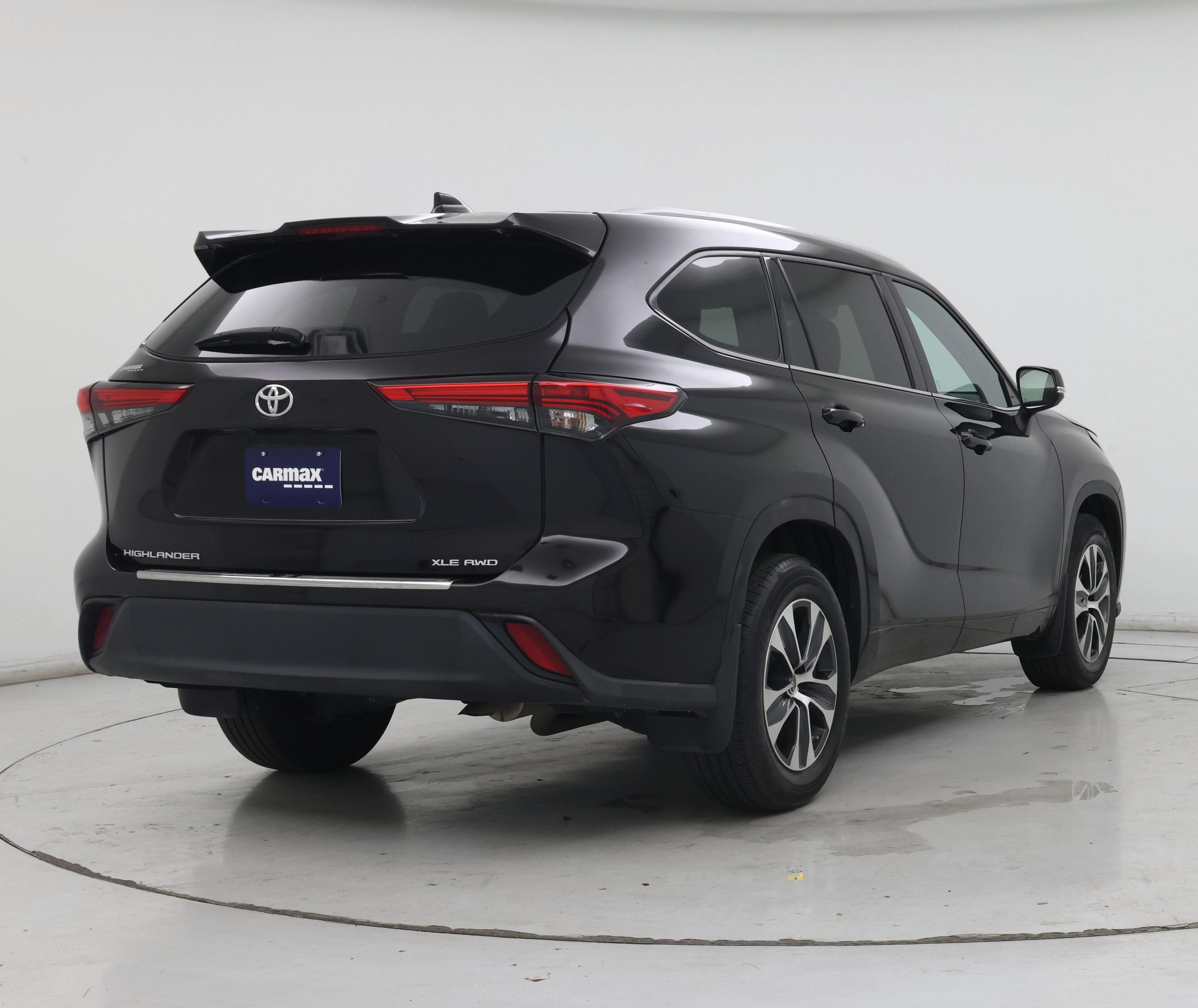 Thumbnail: 2022 Toyota Highlander - 8