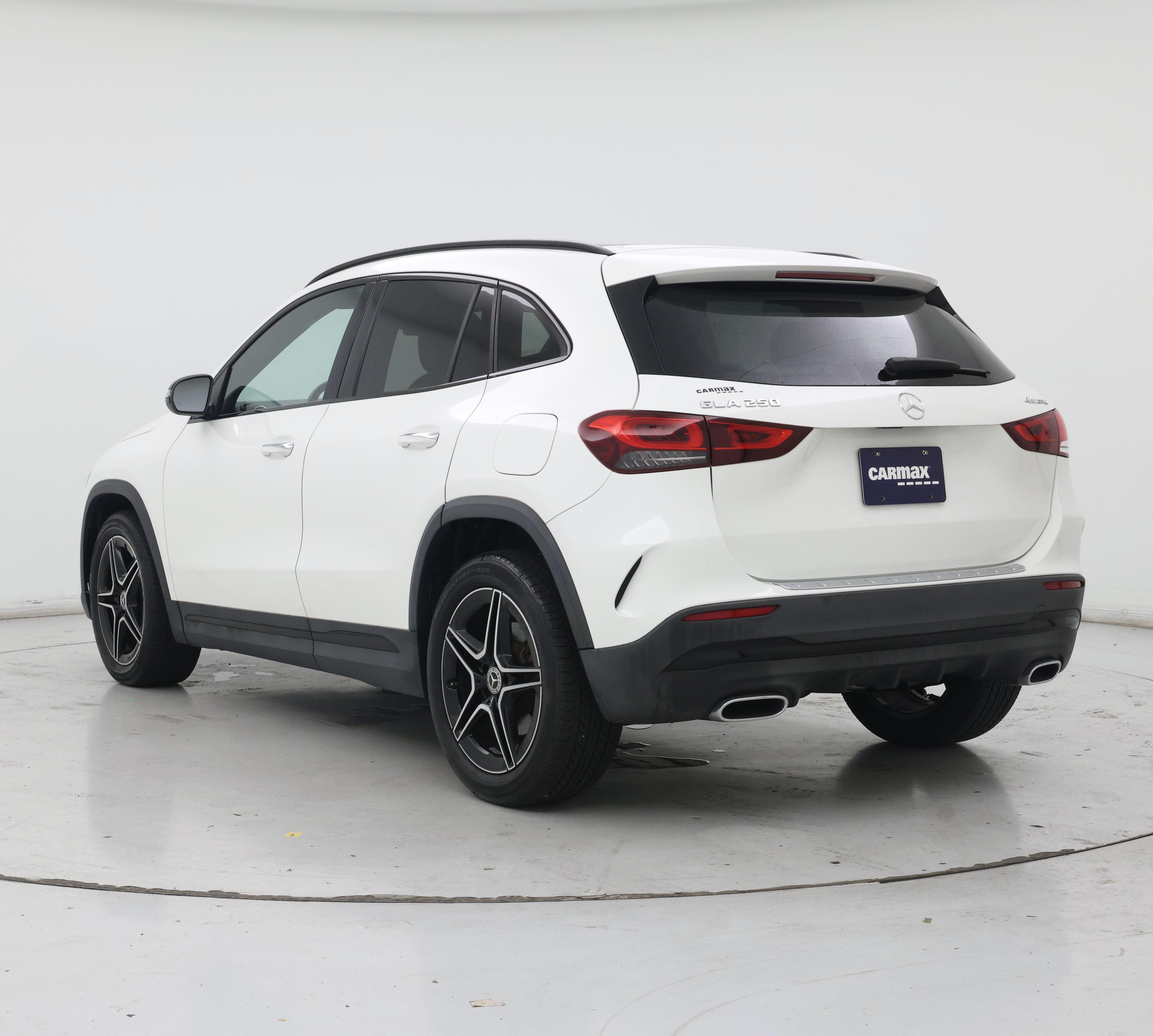 Thumbnail: 2021 Mercedes-Benz GLA - 2