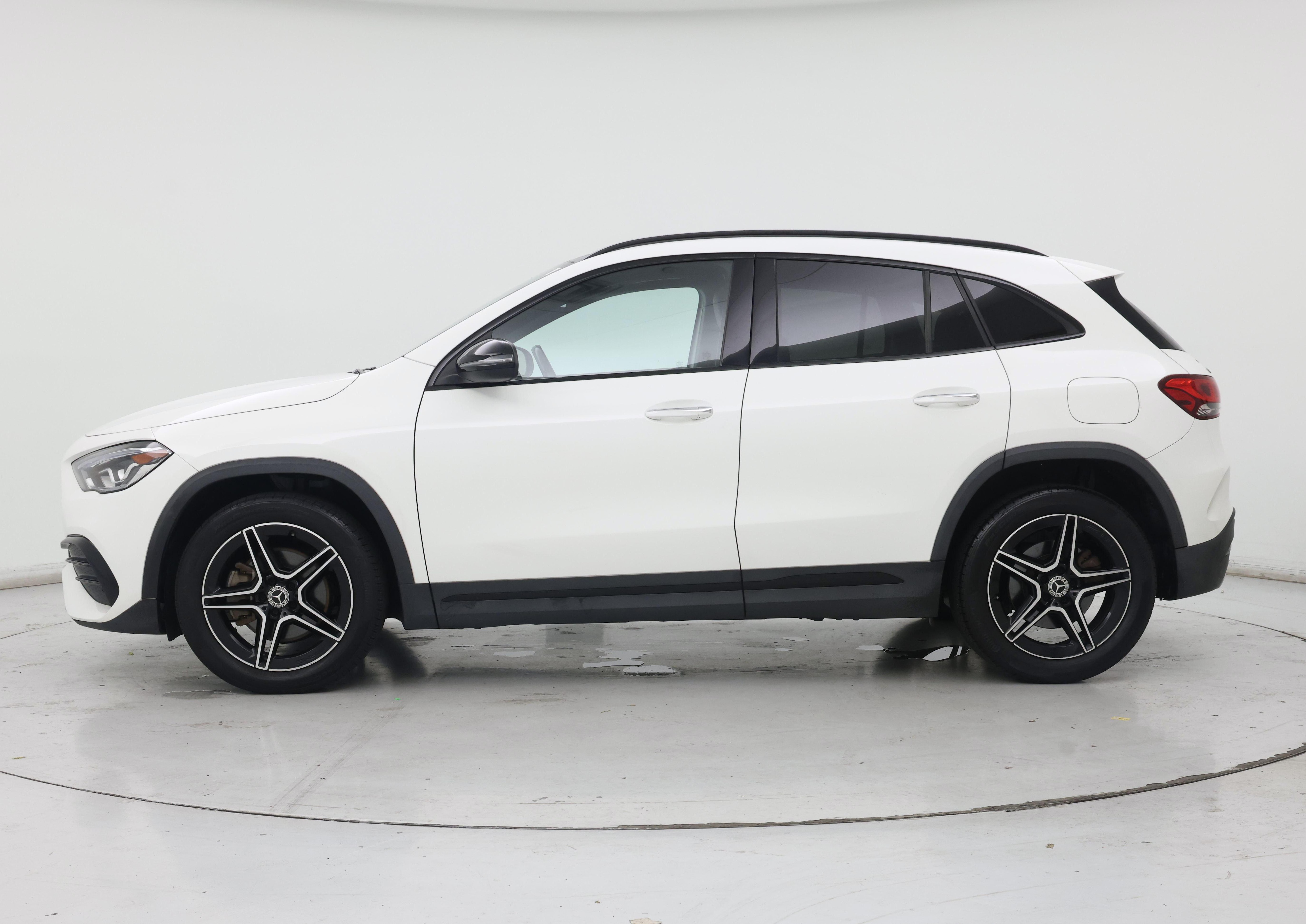 Thumbnail: 2021 Mercedes-Benz GLA - 3