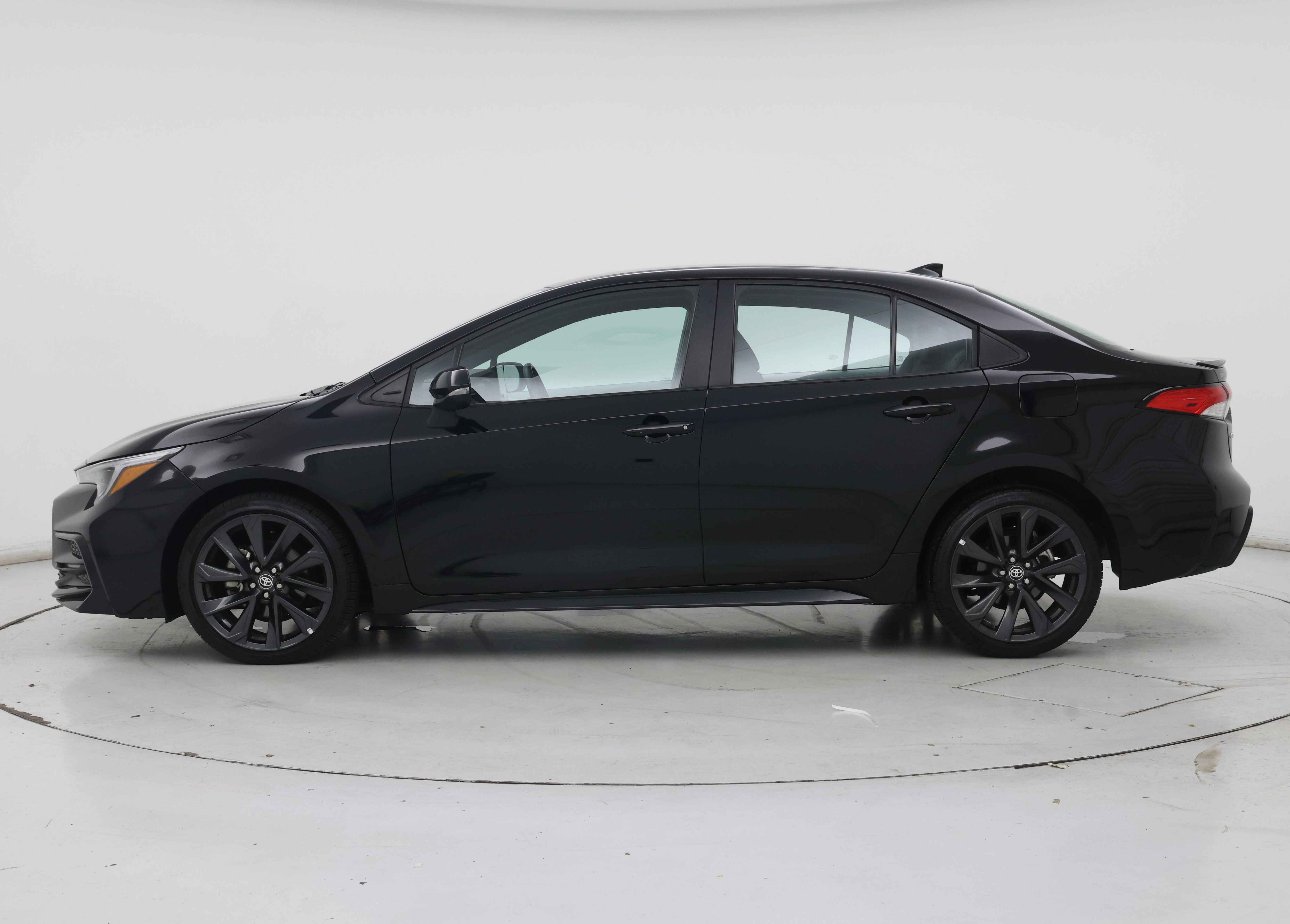 Thumbnail: 2023 Toyota Corolla - 3