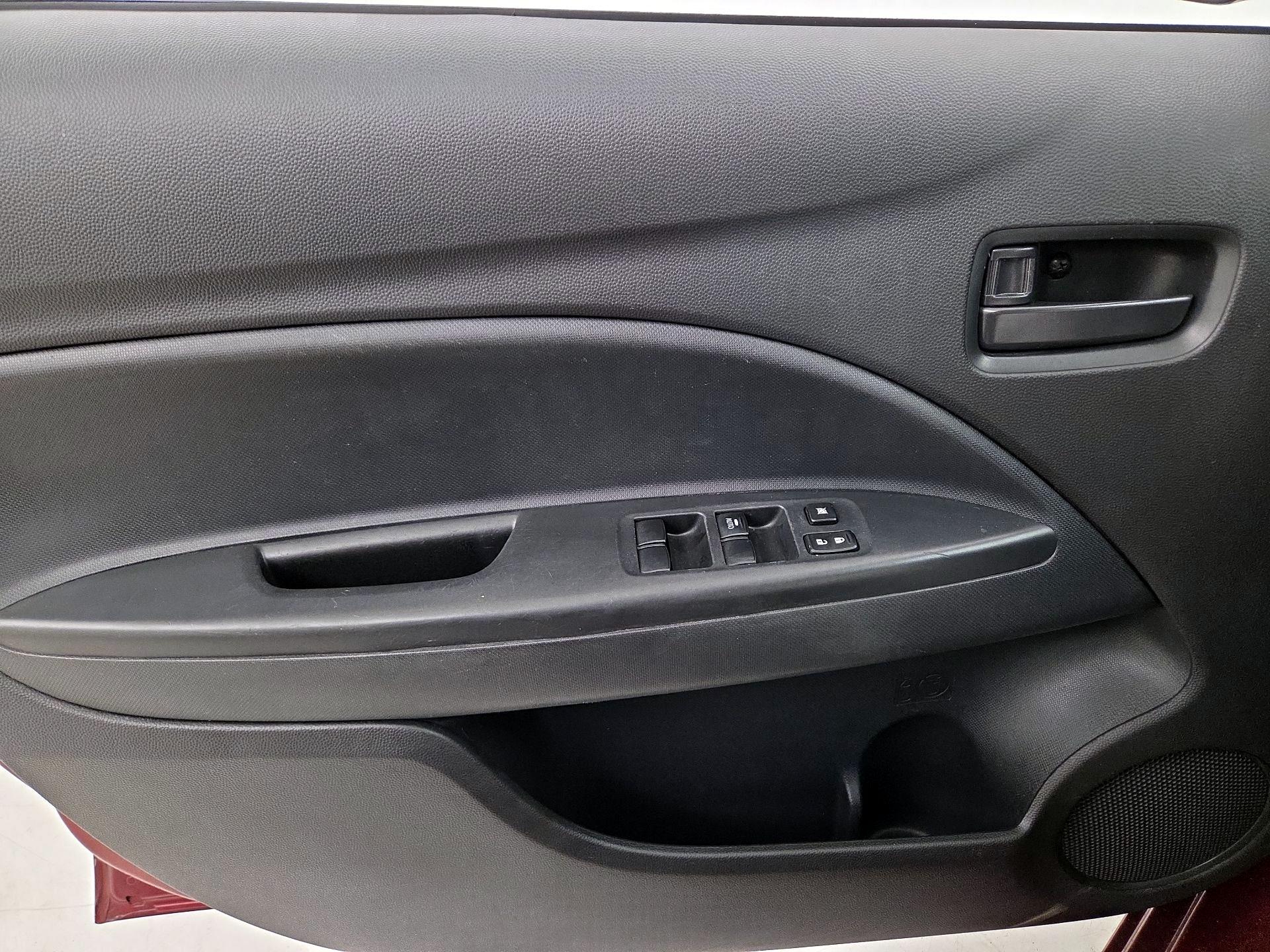 Thumbnail: 2019 Mitsubishi Mirage G4 - 12