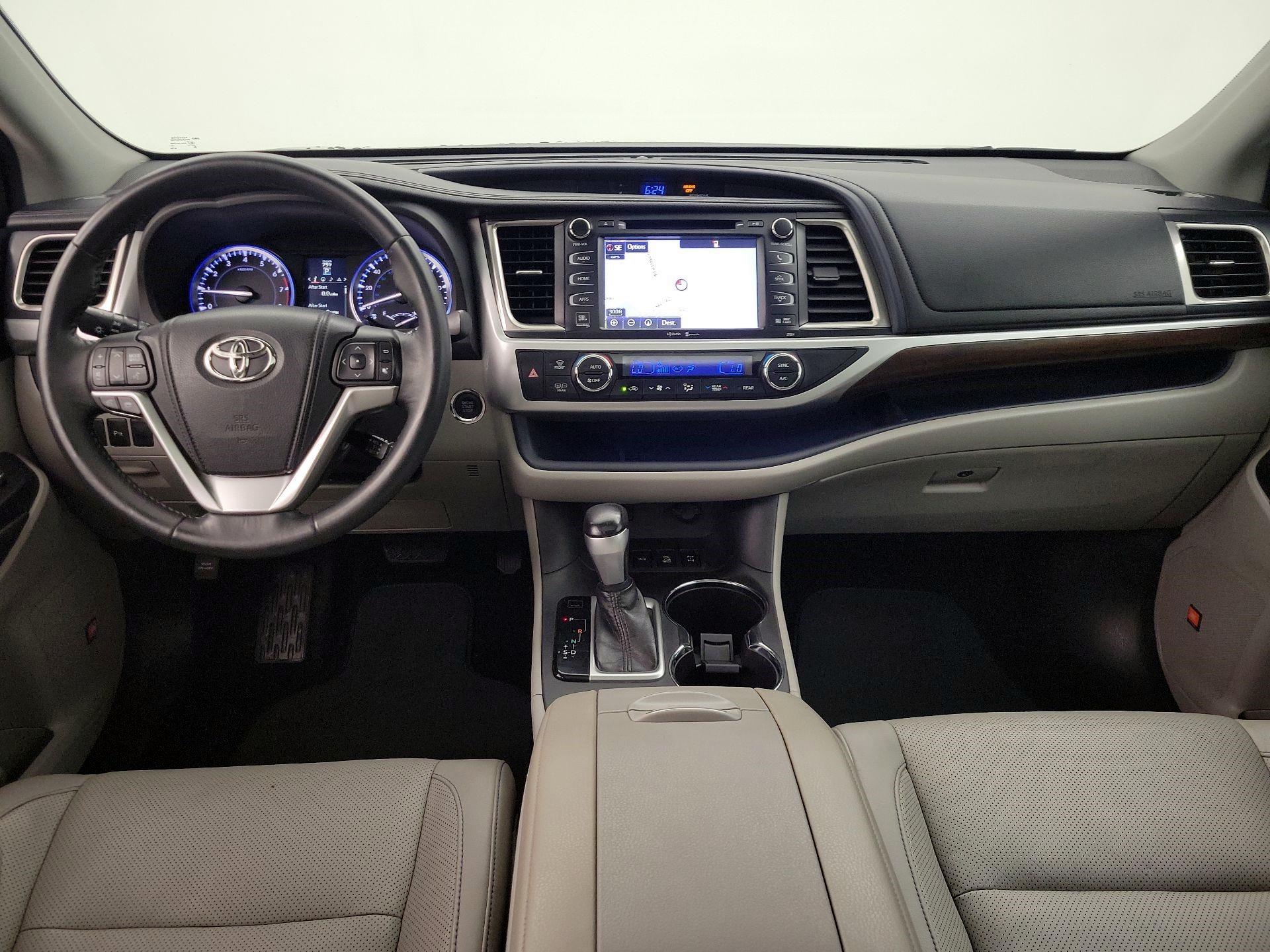 Thumbnail: 2014 Toyota Highlander - 9