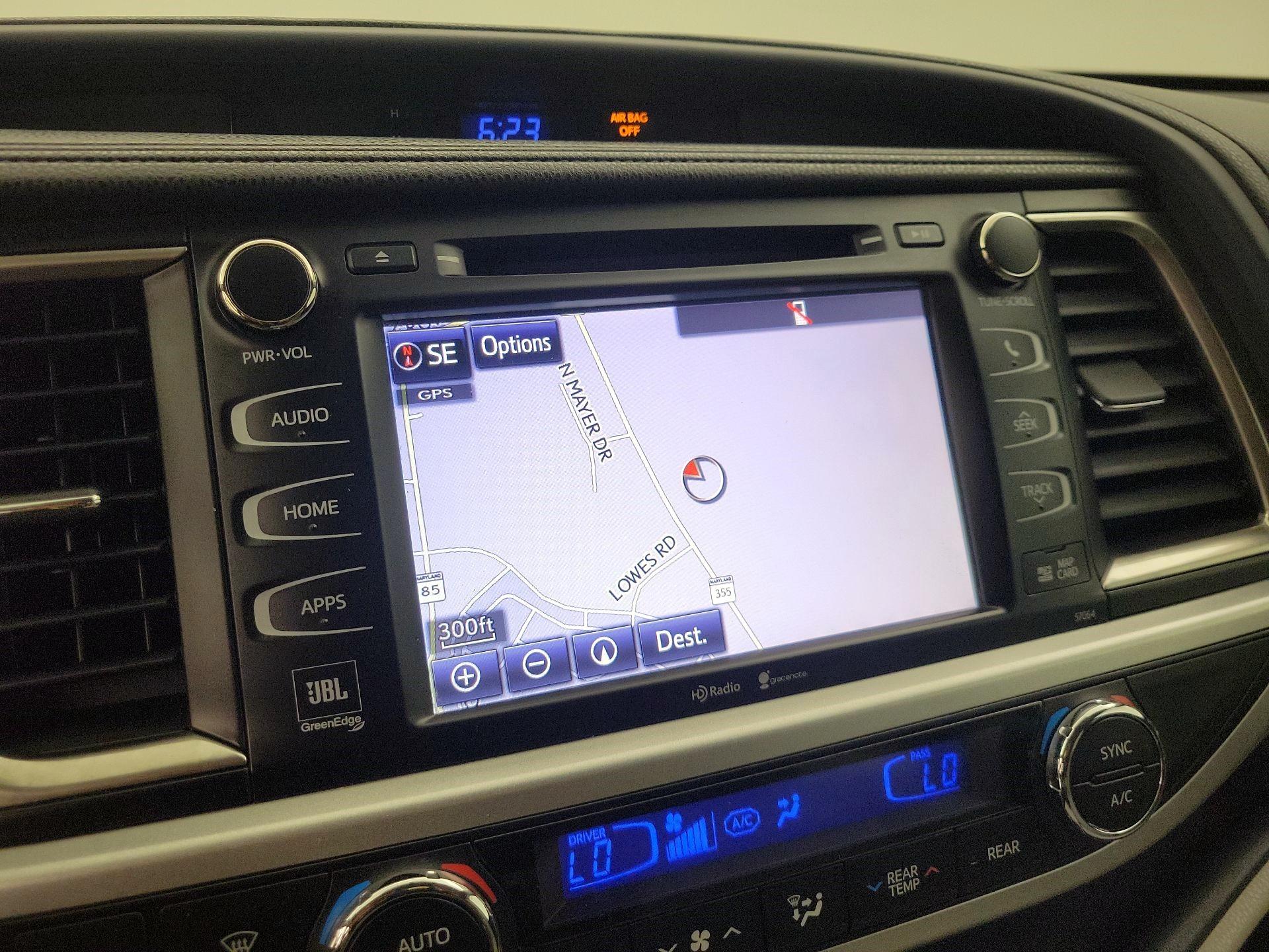 Thumbnail: 2014 Toyota Highlander - 14