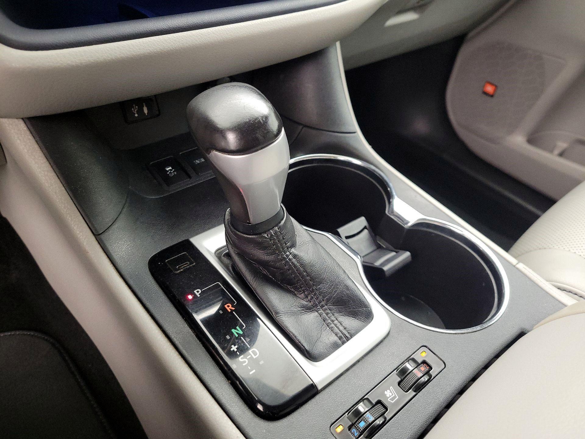 Thumbnail: 2014 Toyota Highlander - 18