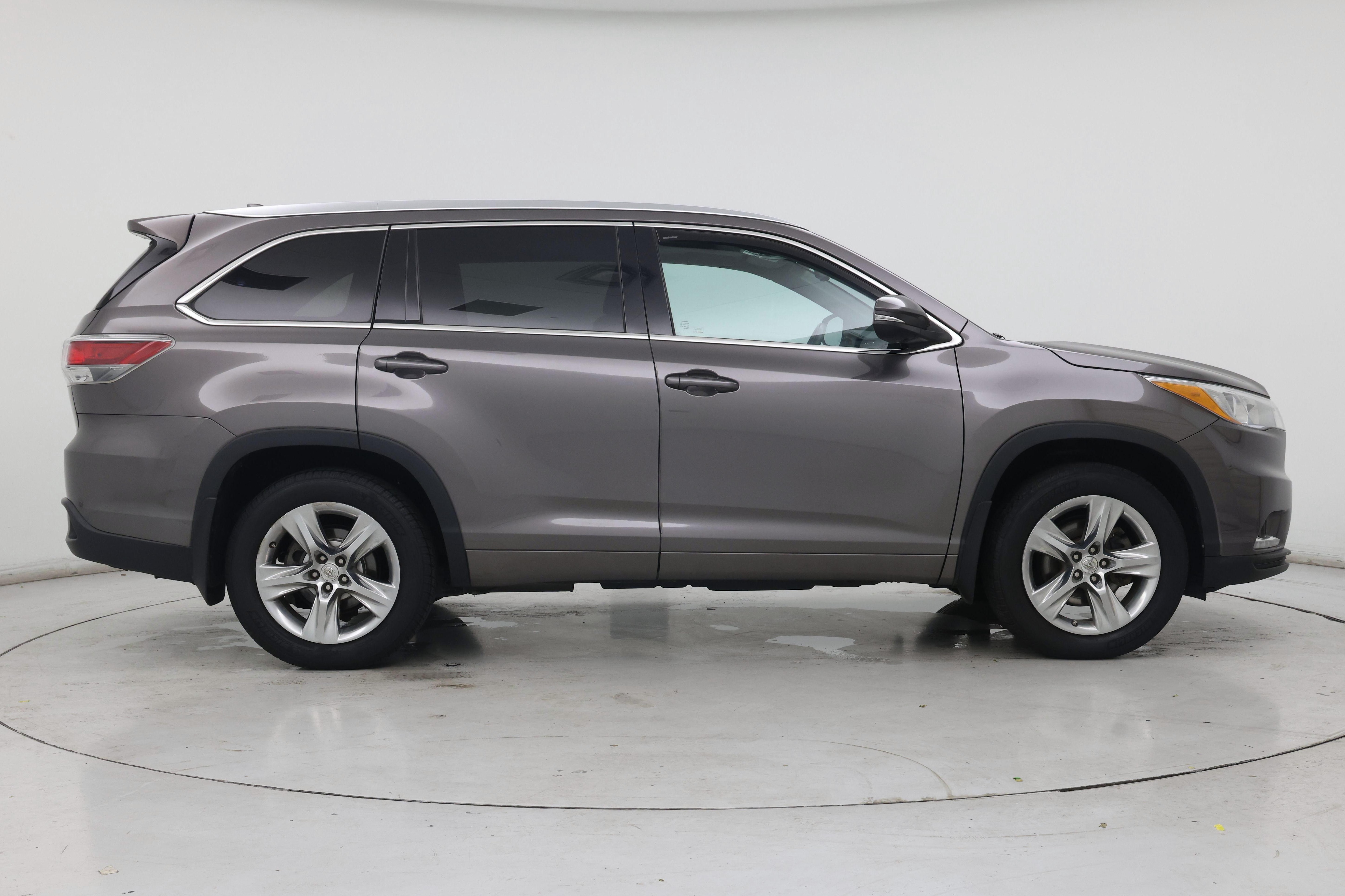 Thumbnail: 2014 Toyota Highlander - 7