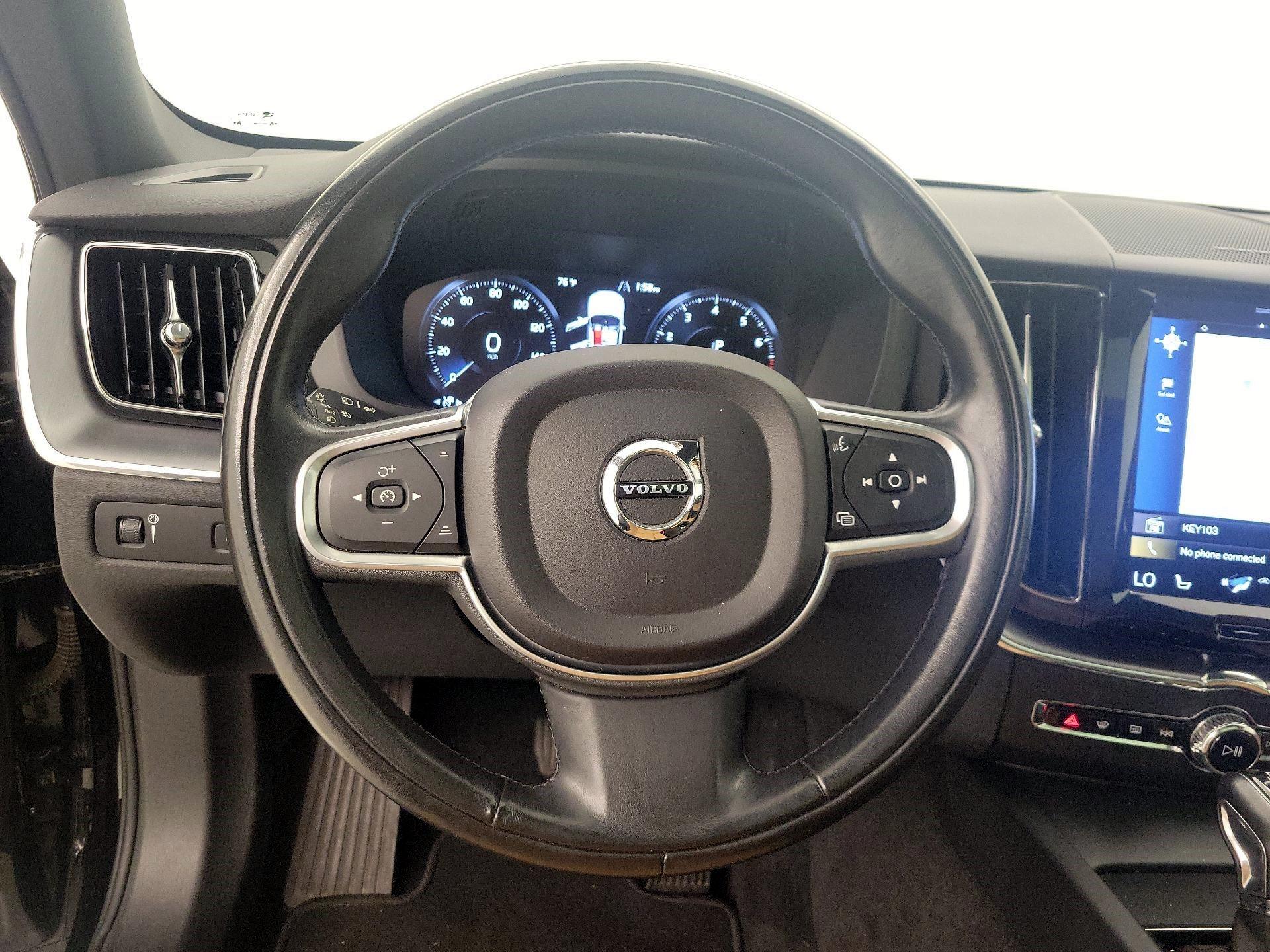 Thumbnail: 2019 Volvo XC60 - 10