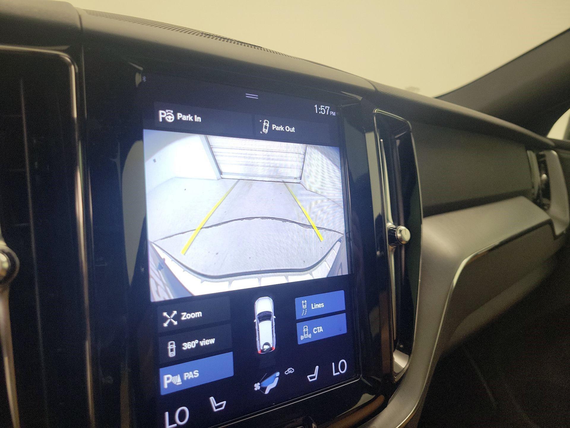 Thumbnail: 2019 Volvo XC60 - 15