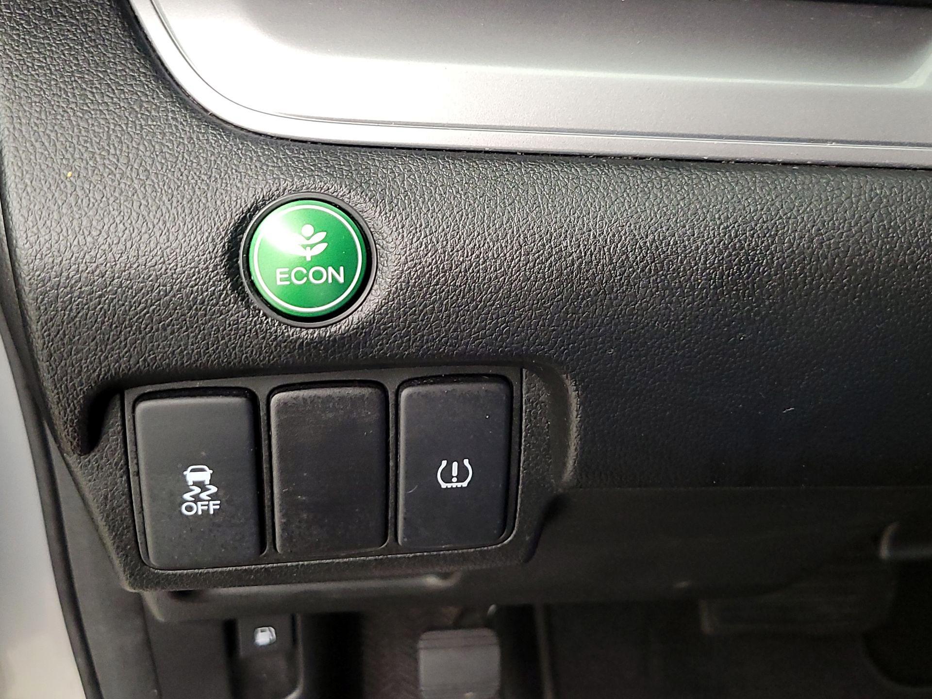Thumbnail: 2015 Honda CR-V - 13