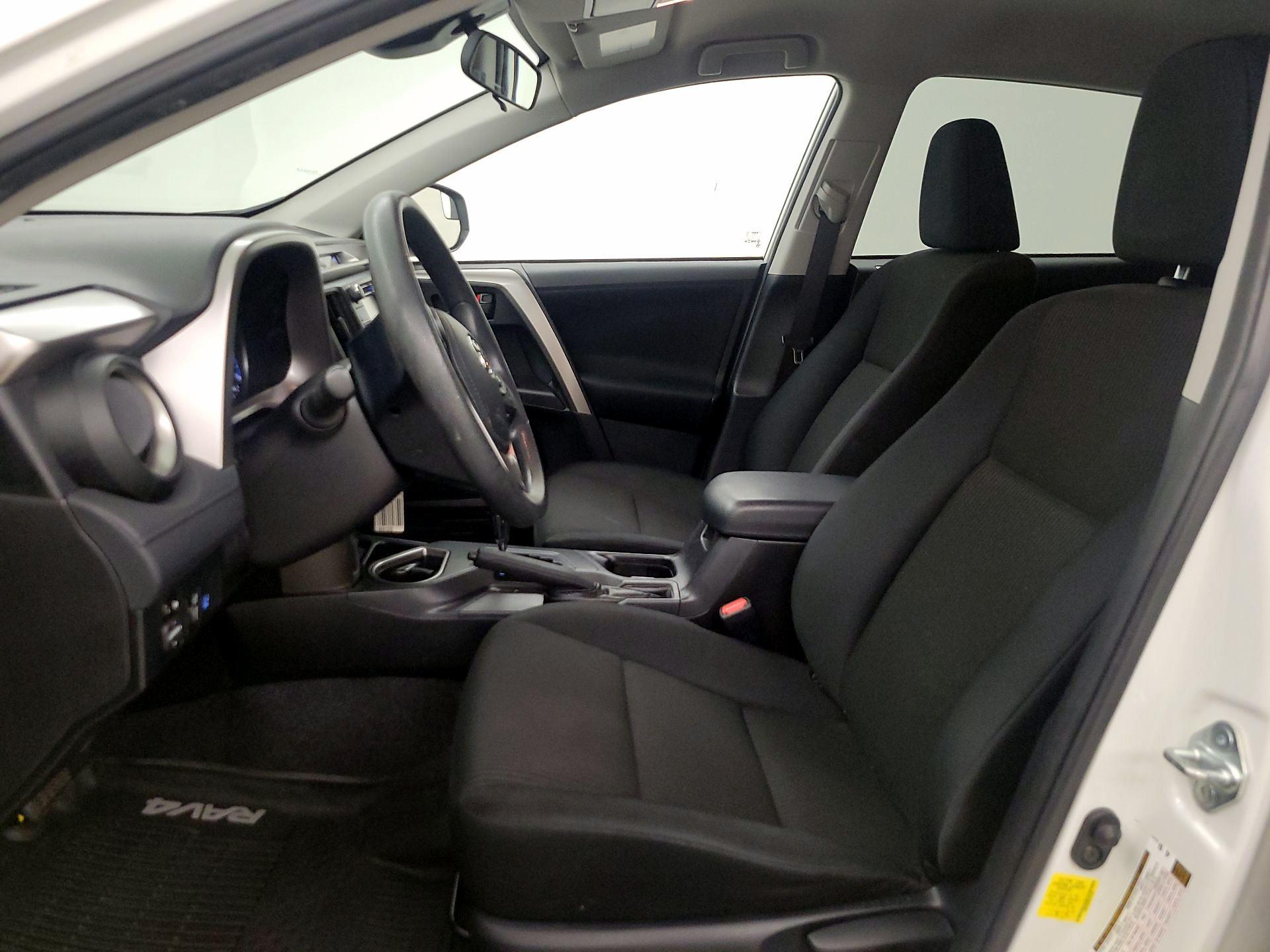 Thumbnail: 2017 Toyota RAV4 - 11
