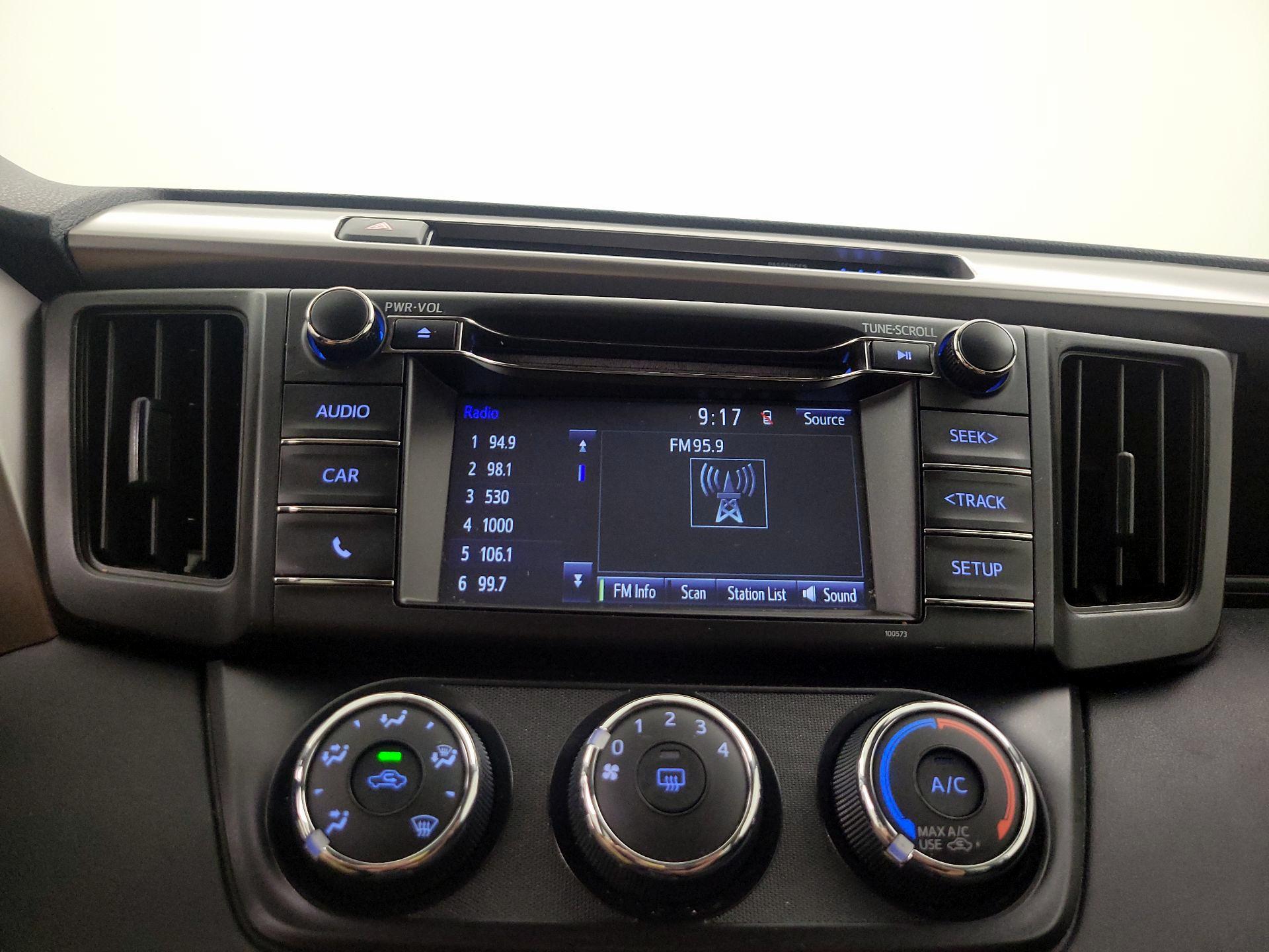 Thumbnail: 2017 Toyota RAV4 - 15