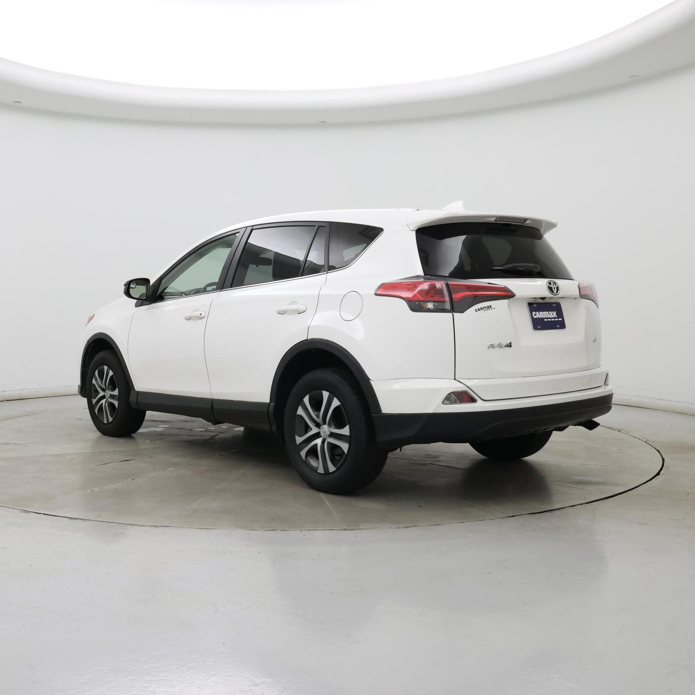 Thumbnail: 2017 Toyota RAV4 - 2