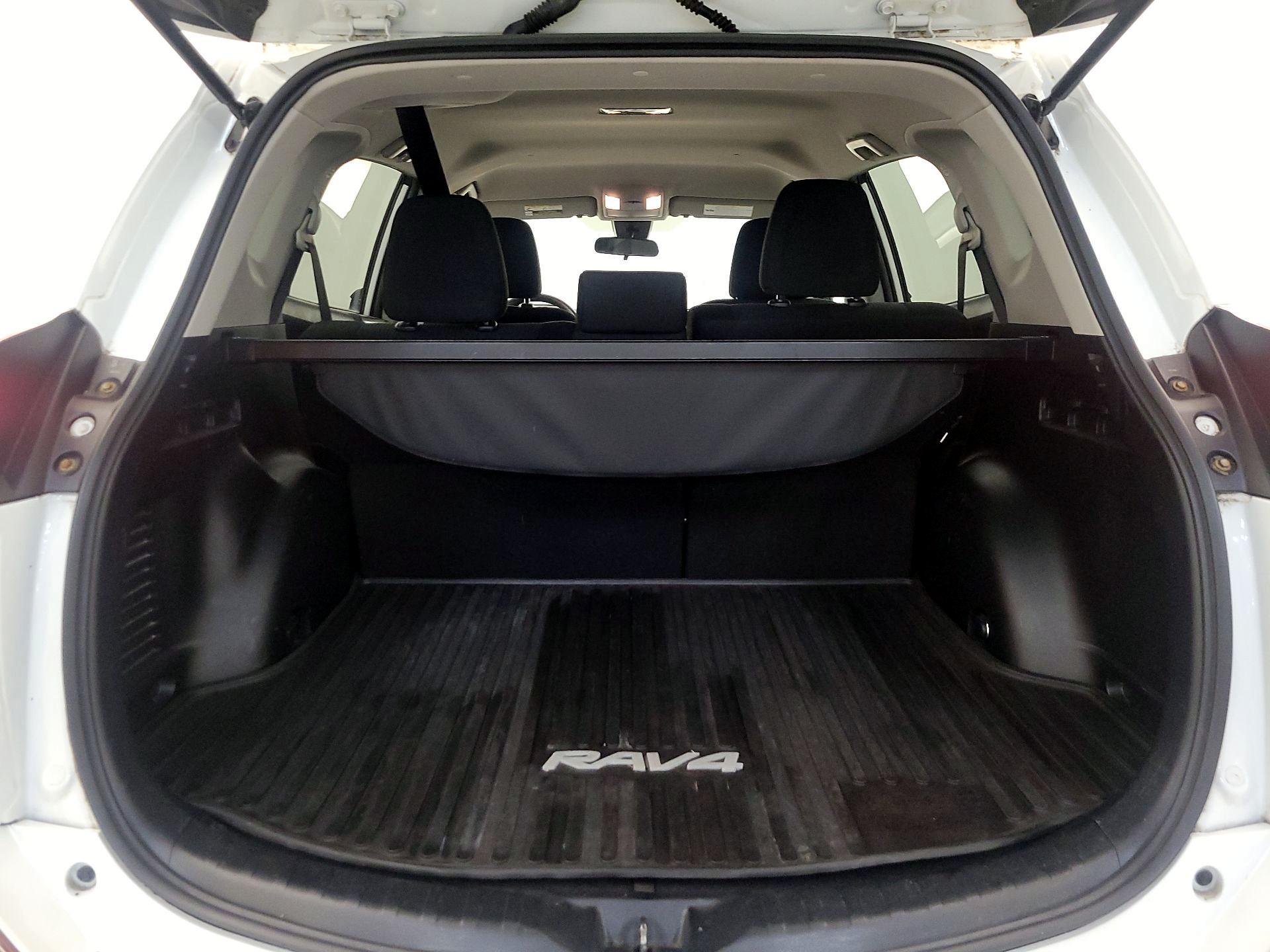 Thumbnail: 2017 Toyota RAV4 - 20
