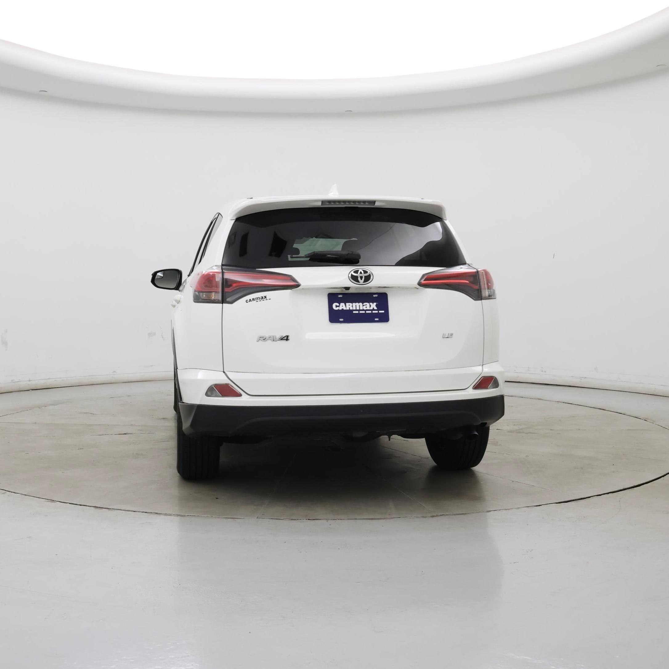 Thumbnail: 2017 Toyota RAV4 - 6