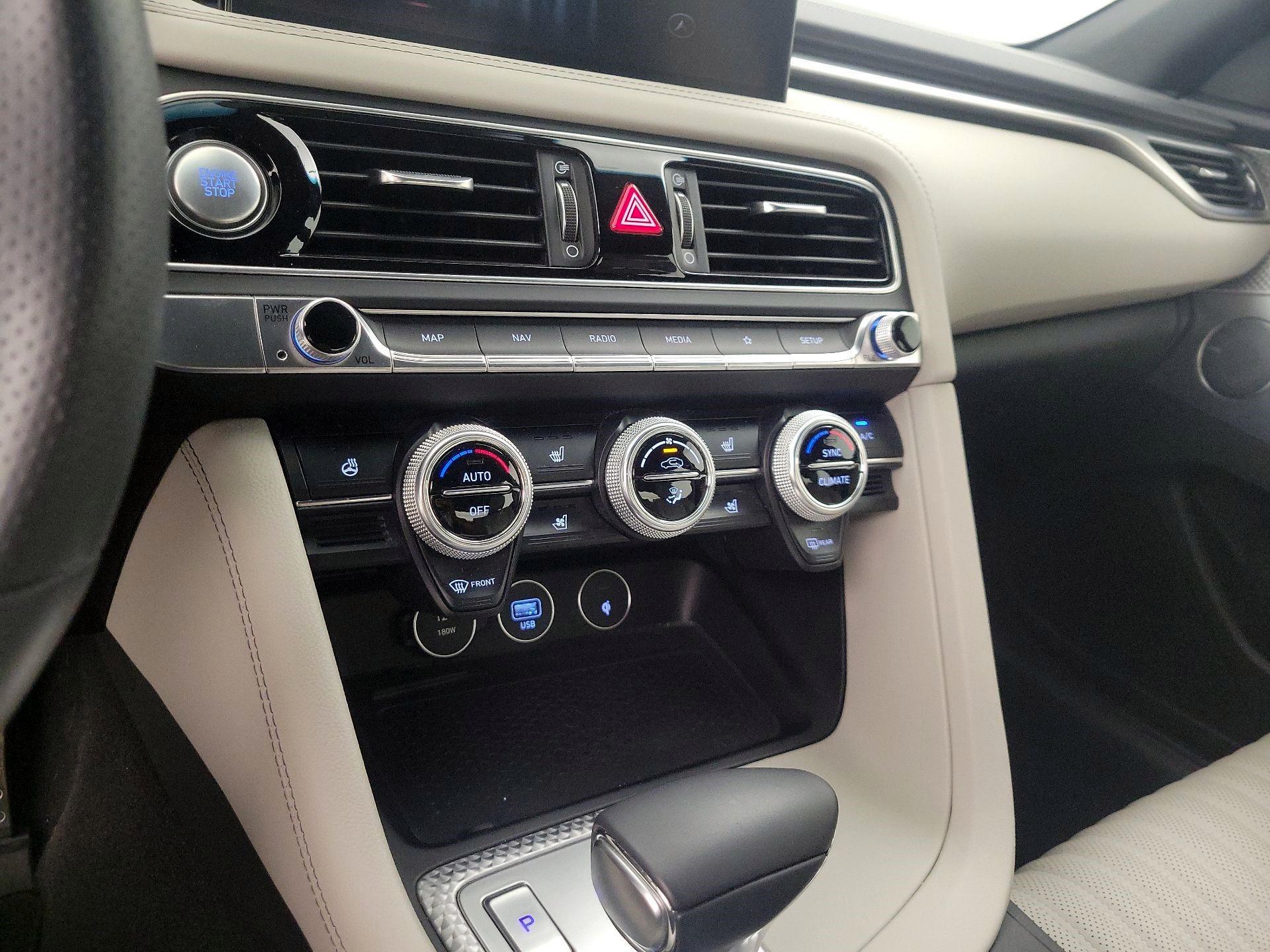 Thumbnail: 2023 Genesis G70 - 17