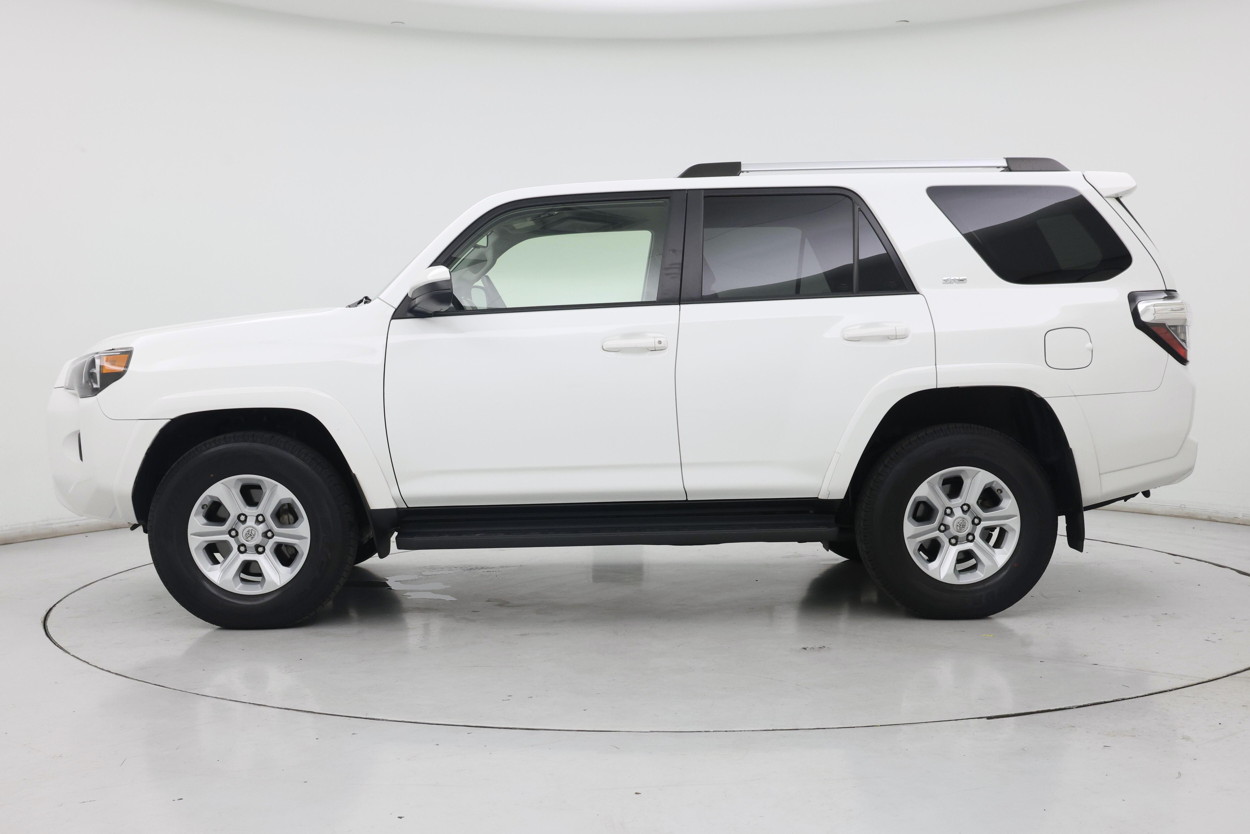 Thumbnail: 2021 Toyota 4Runner - 3