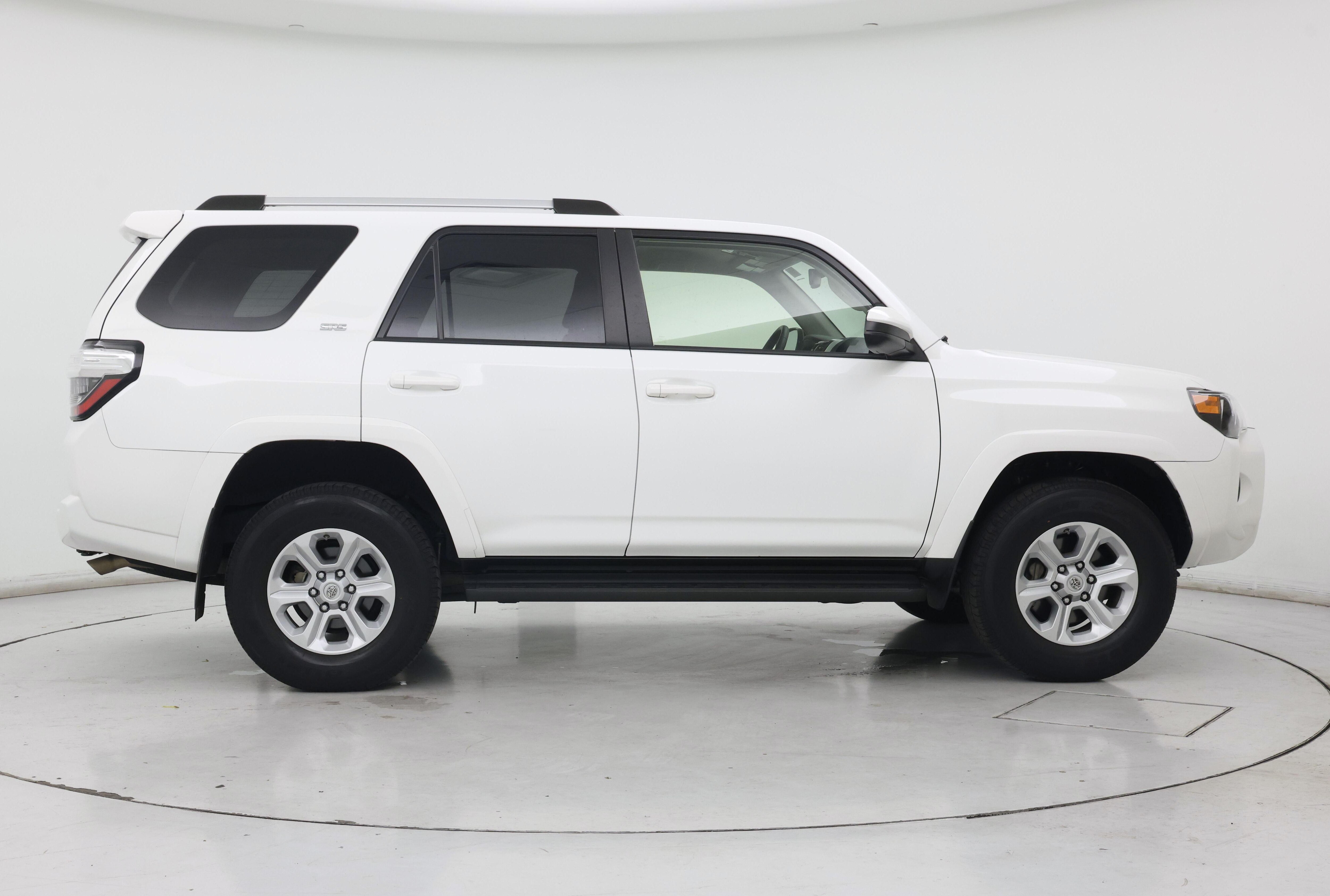 Thumbnail: 2021 Toyota 4Runner - 7