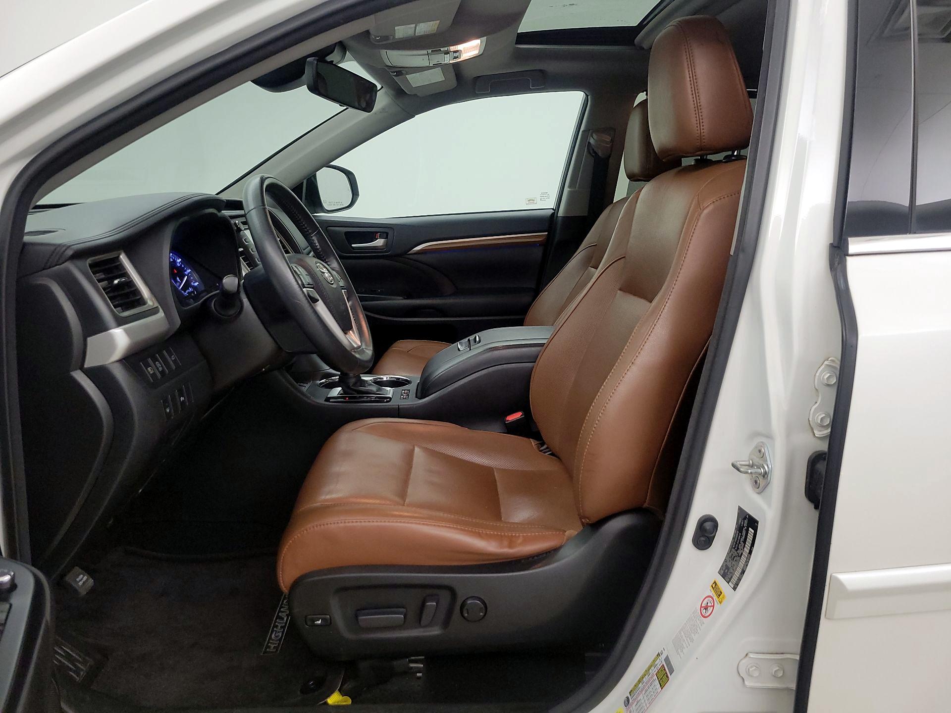Thumbnail: 2017 Toyota Highlander - 11