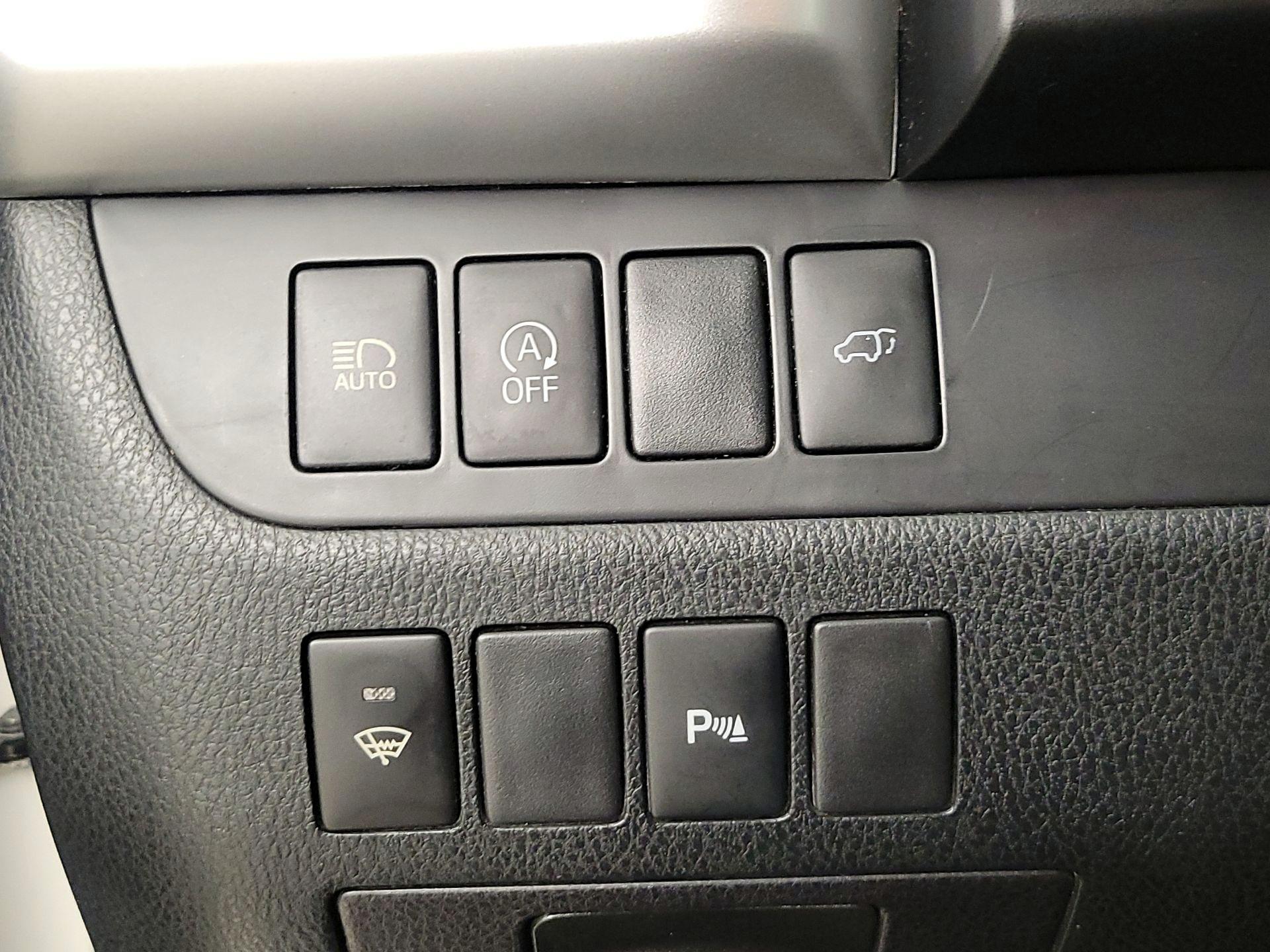 Thumbnail: 2017 Toyota Highlander - 13