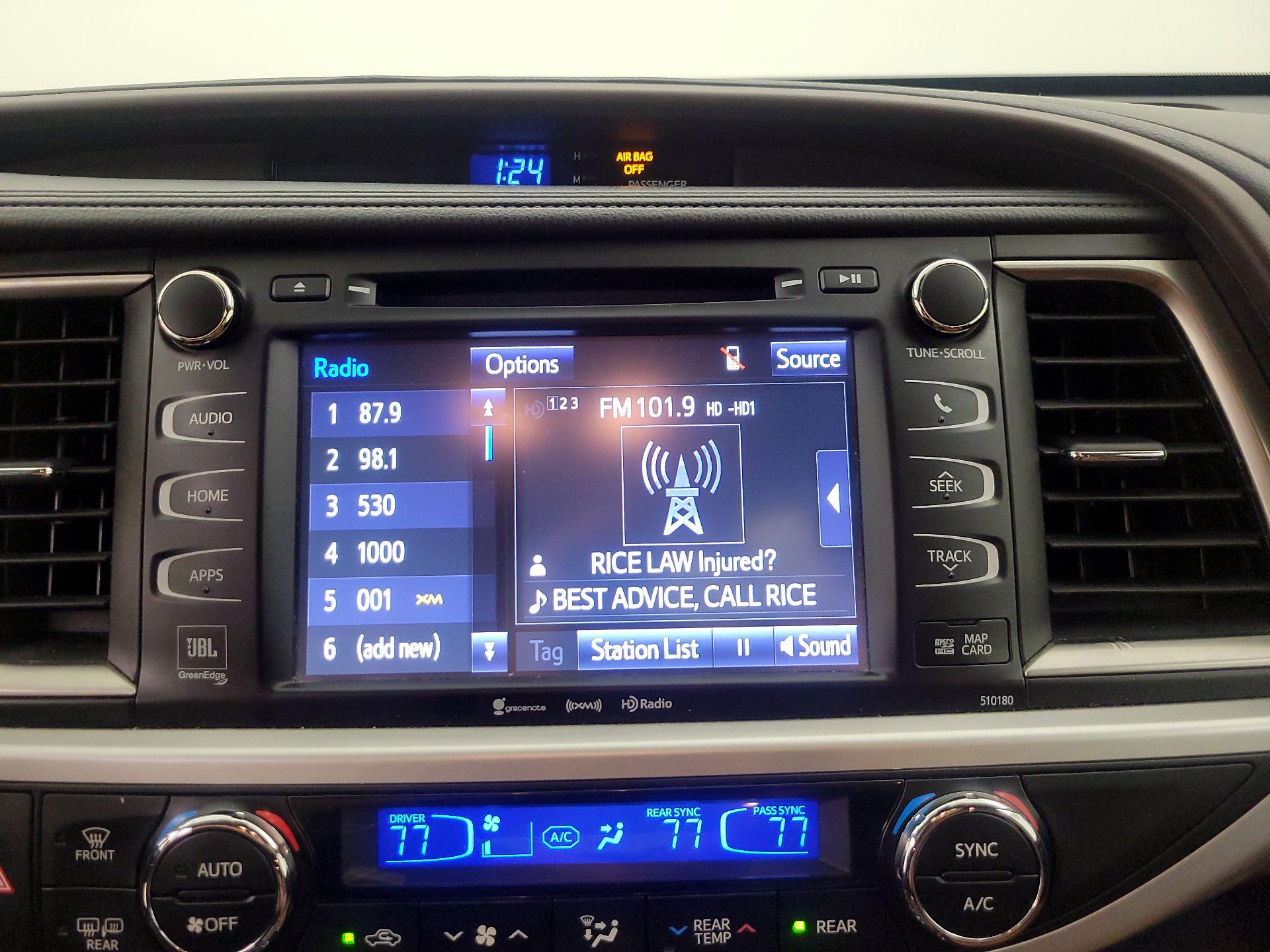 Thumbnail: 2017 Toyota Highlander - 15